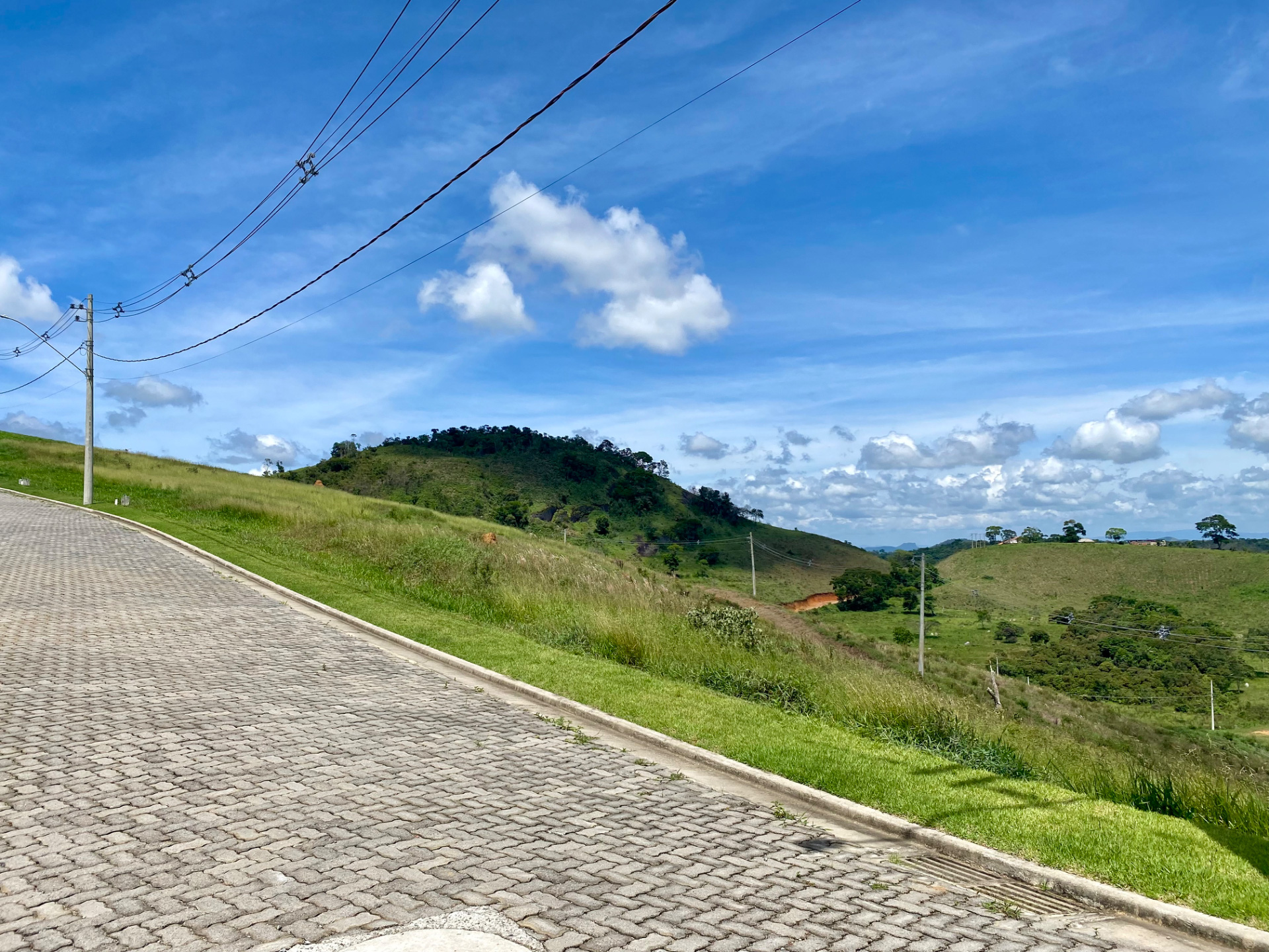 Terreno 1300m² em declive. Vista garantida., foto 2