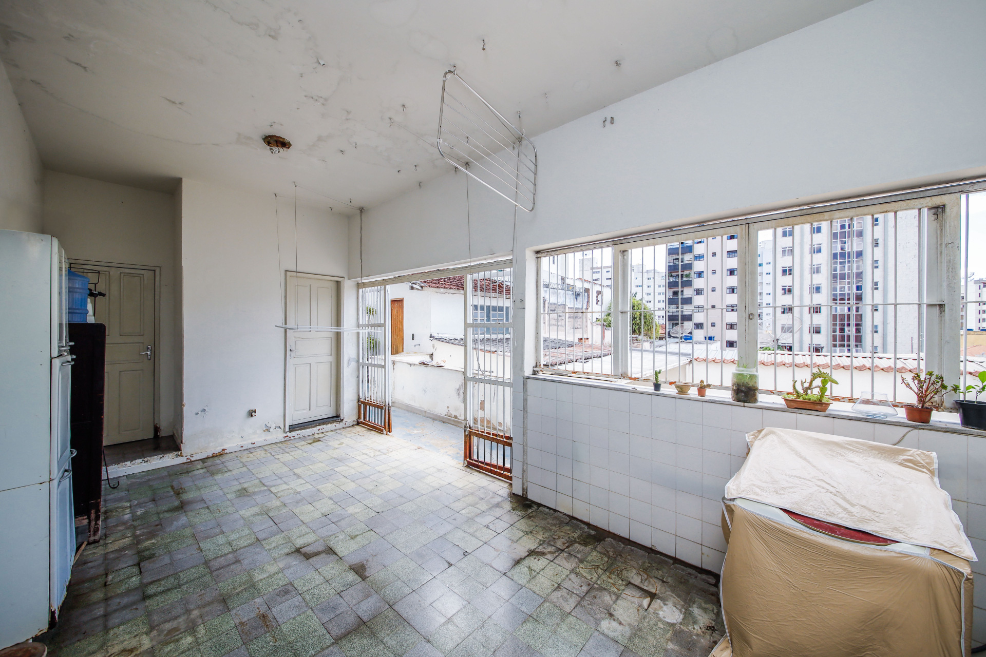Casa no Centro. 4 quartos e bom espaço de jardim., foto 10