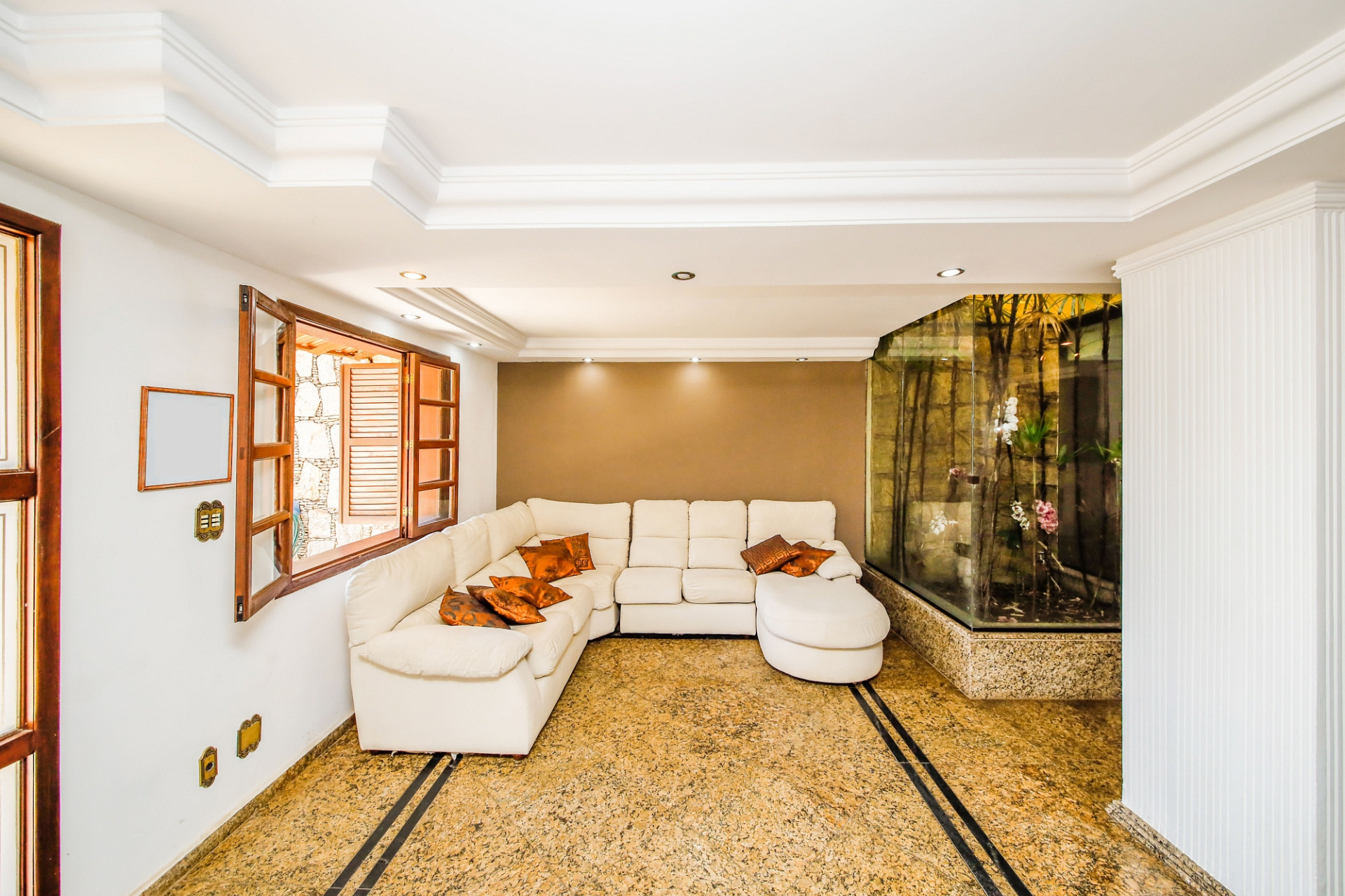 Vale do Ipê. Casa espaçosa e com muito lazer., foto 5