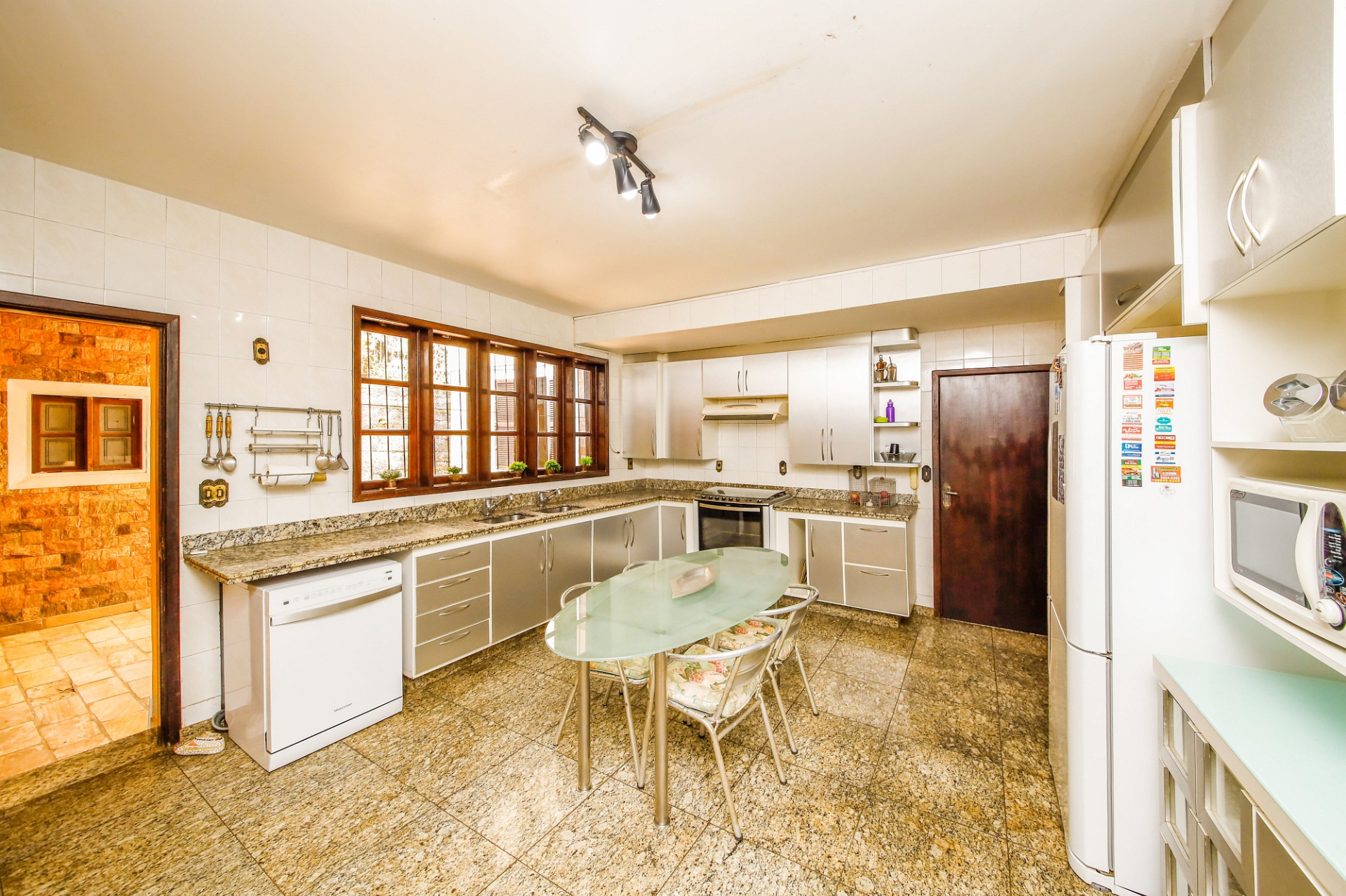 Vale do Ipê. Casa espaçosa e com muito lazer., foto 12
