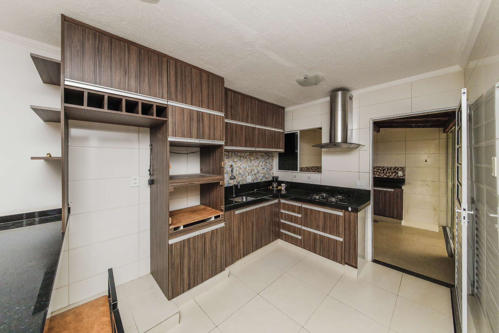 Casa reformada com móveis planejados e área externa para venda, foto 5