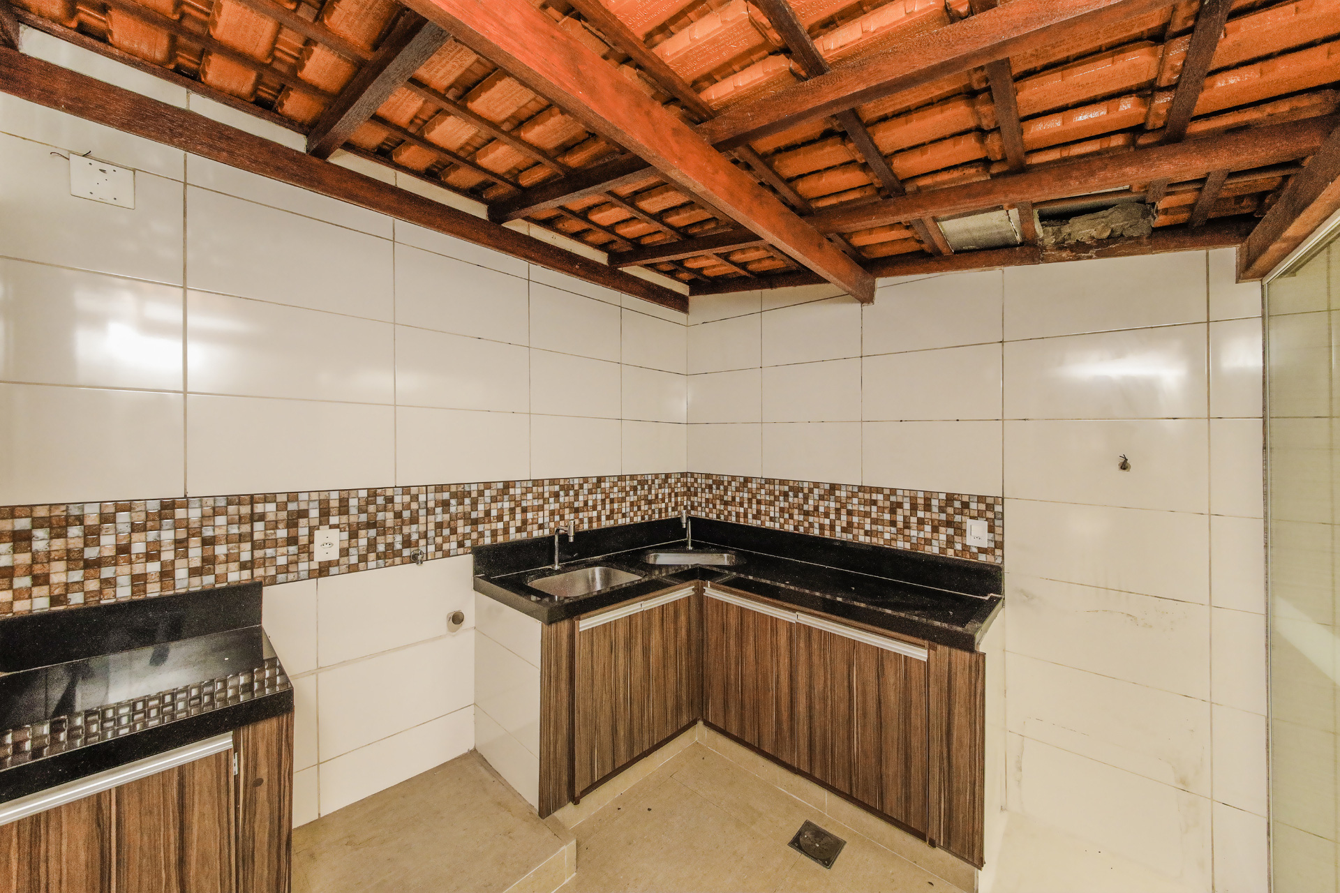Casa reformada com móveis planejados e área externa para venda, foto 10