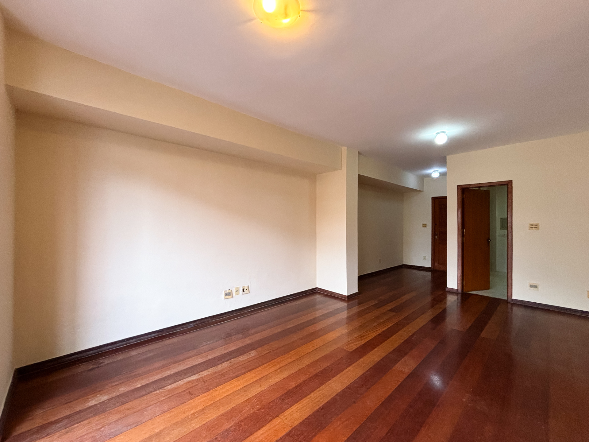 Jardim Glória: 3 quartos amplos, suíte, vaga. 133m²., foto 2