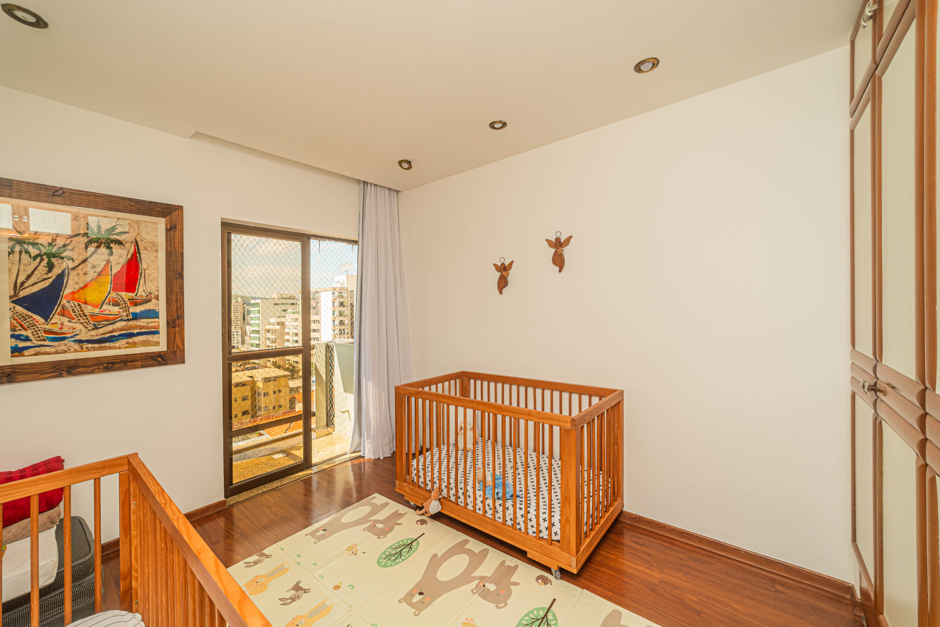 Centro: 320m², 4 quartos, 2 vagas. Espaço de sobra., foto 5