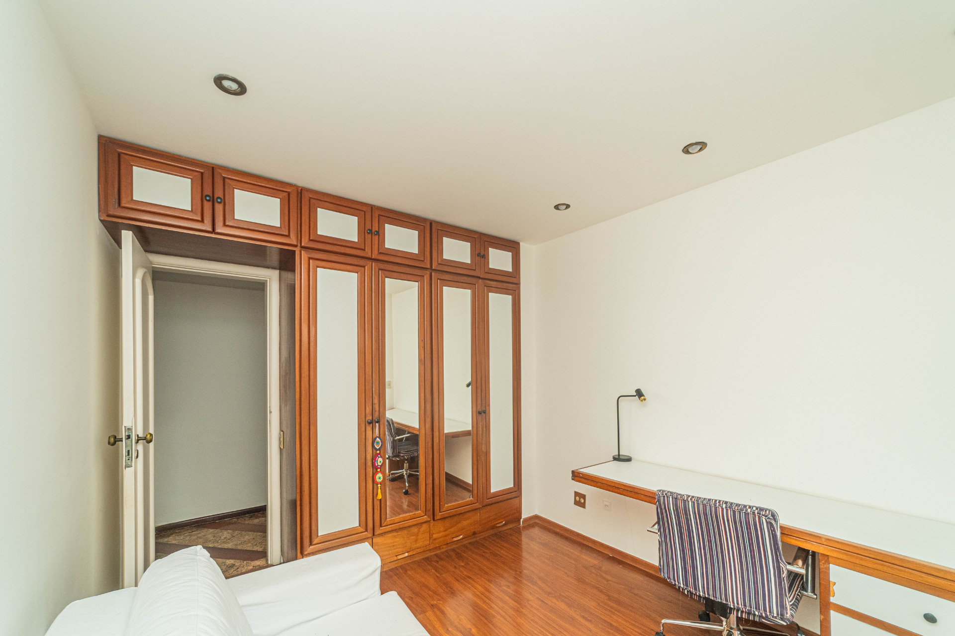 Centro: 320m², 4 quartos, 2 vagas. Espaço de sobra., foto 17