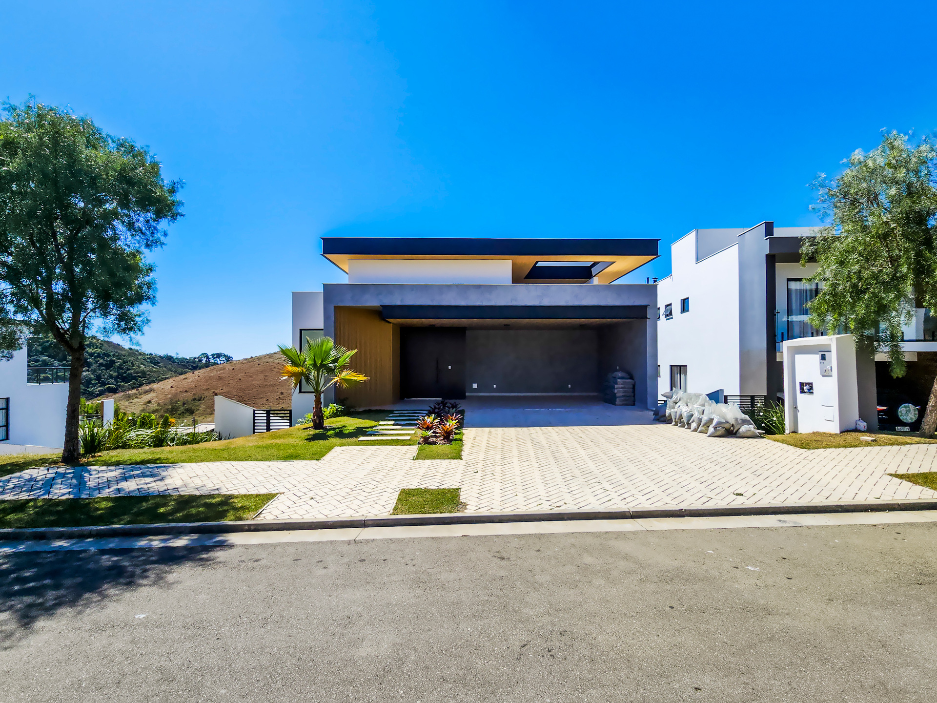 Casa no Alphaville. São Pedro. 4 suítes e 3 vagas., foto 3