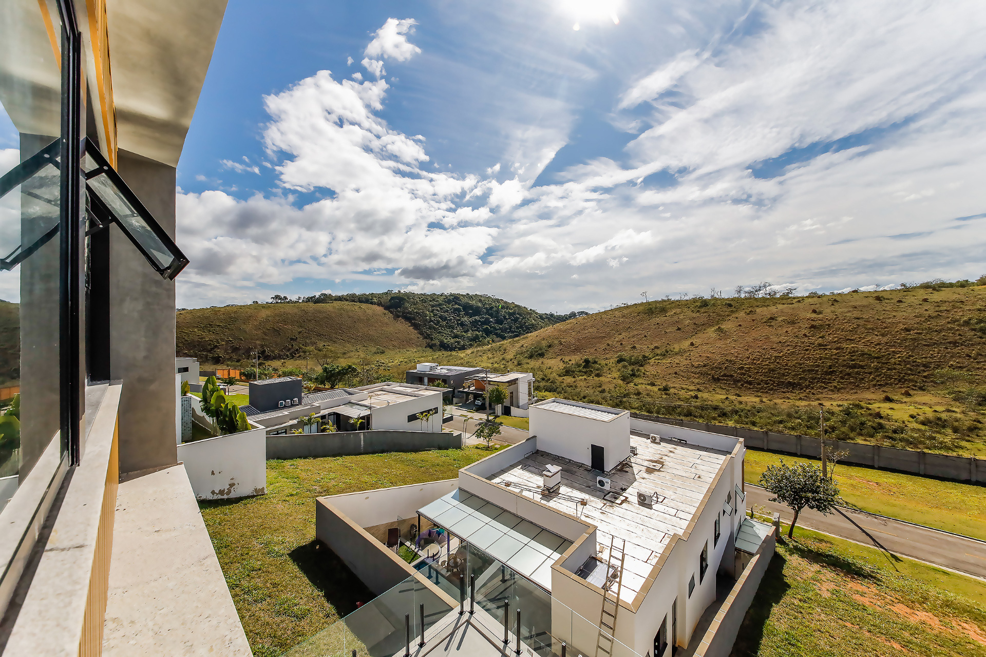 Casa no Alphaville. São Pedro. 4 suítes e 3 vagas., foto 22