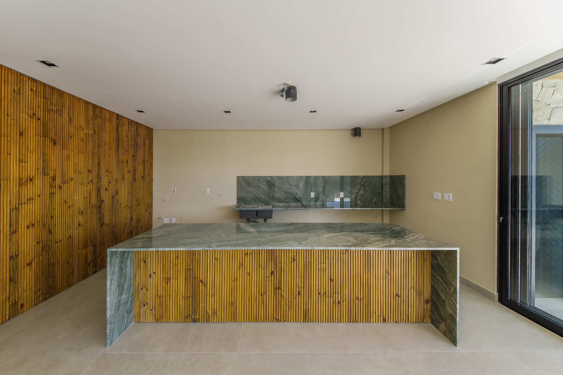 Casa no São Pedro. Muito lazer, 4 suítes, 650m² bem vividos., foto 6