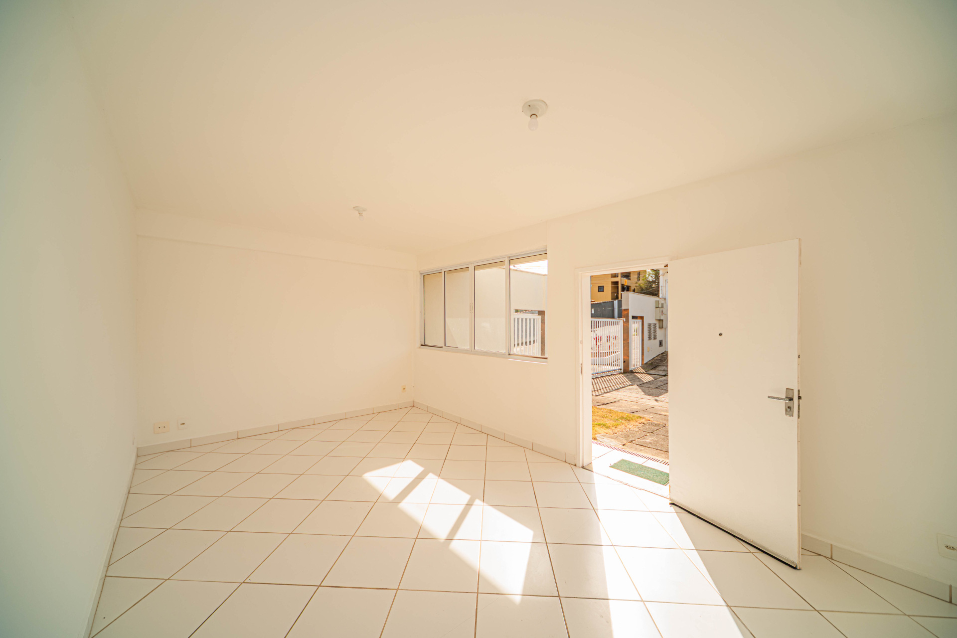 Casa em condomínio: 90m², Parque Jardim da Serra., foto 2