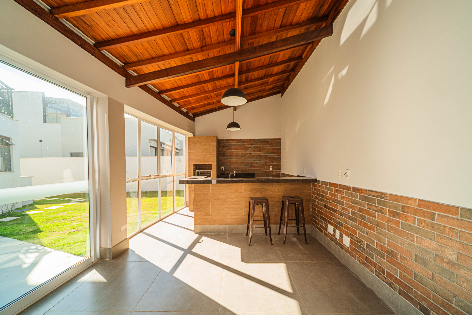 Alphaville: Conforto moderno e luz natural em 300m²., foto 29