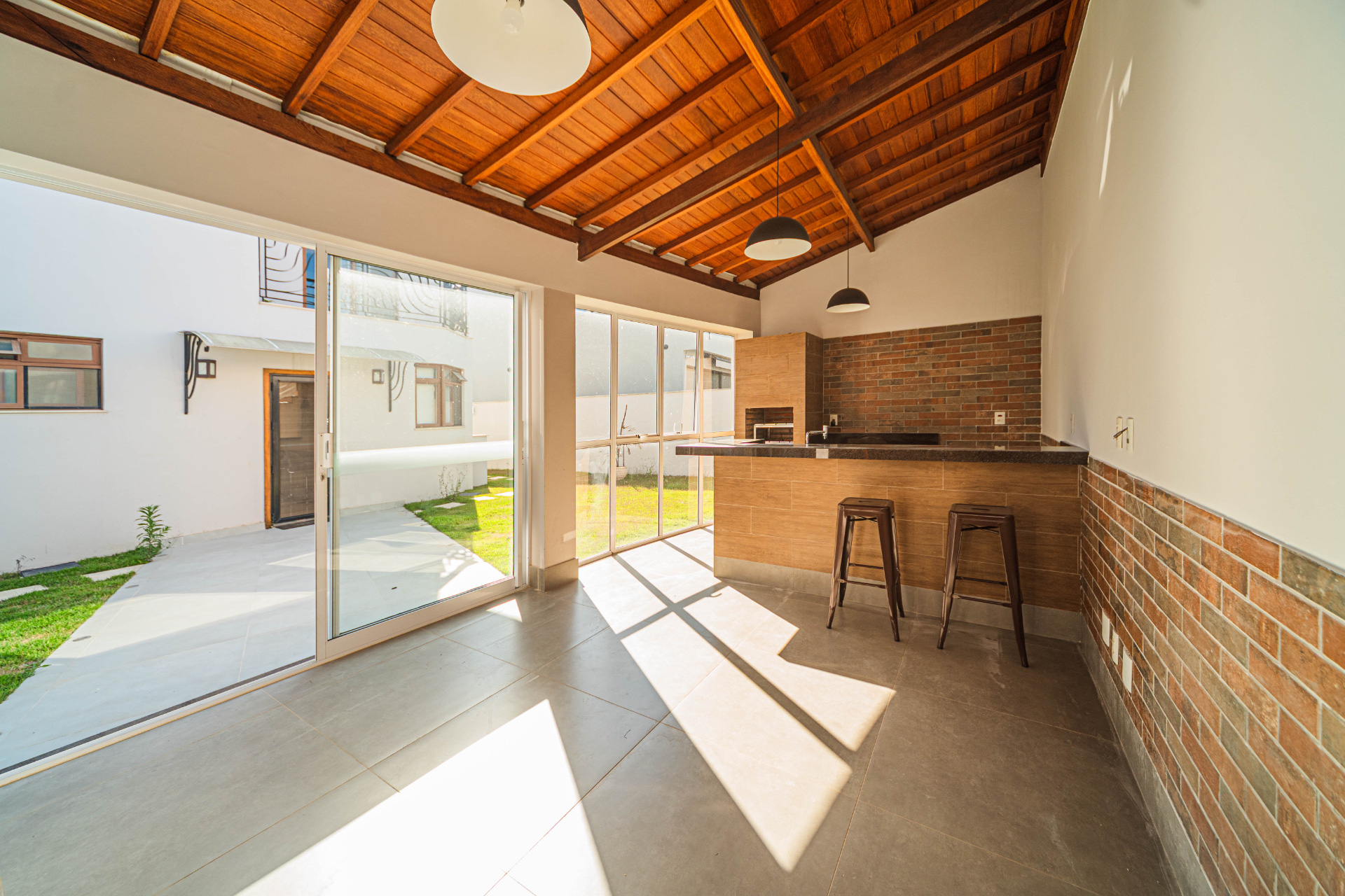 Alphaville: Conforto moderno e luz natural em 300m²., foto 28