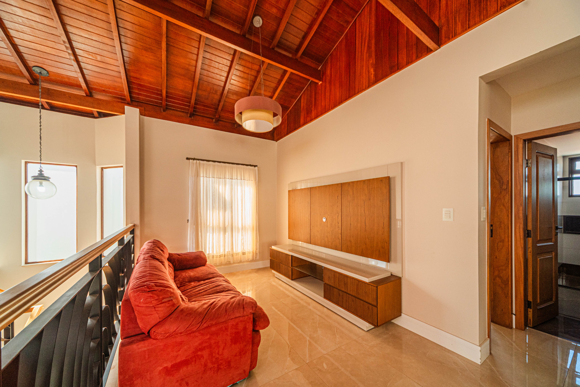 Alphaville: Conforto moderno e luz natural em 300m²., foto 16