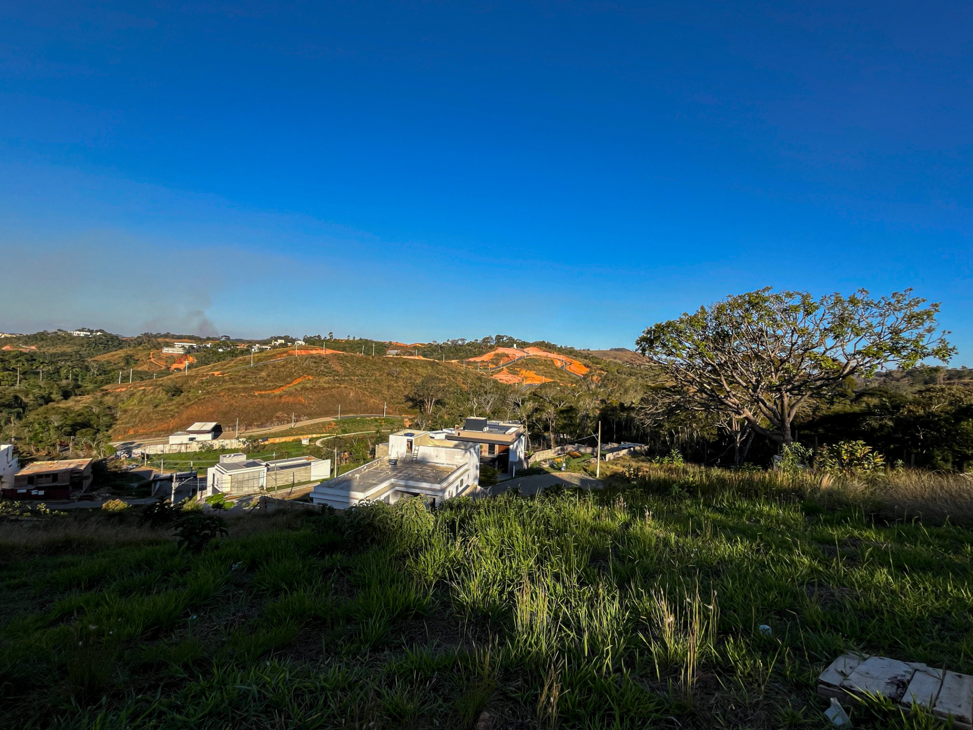 Salvaterra: Terreno de 437m² com vista. Espaço para construir., foto 1