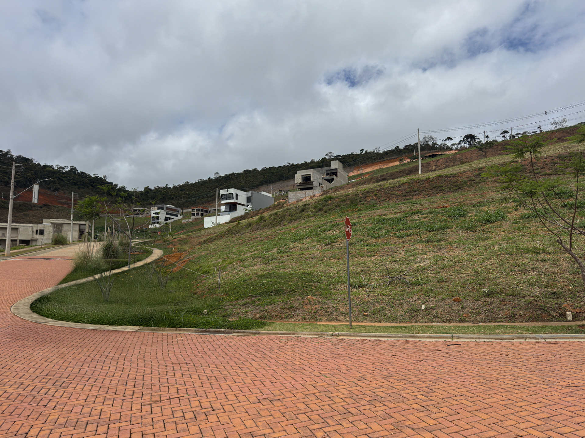 Terreno de esquina, 532m². Estrela do Lago., foto 1