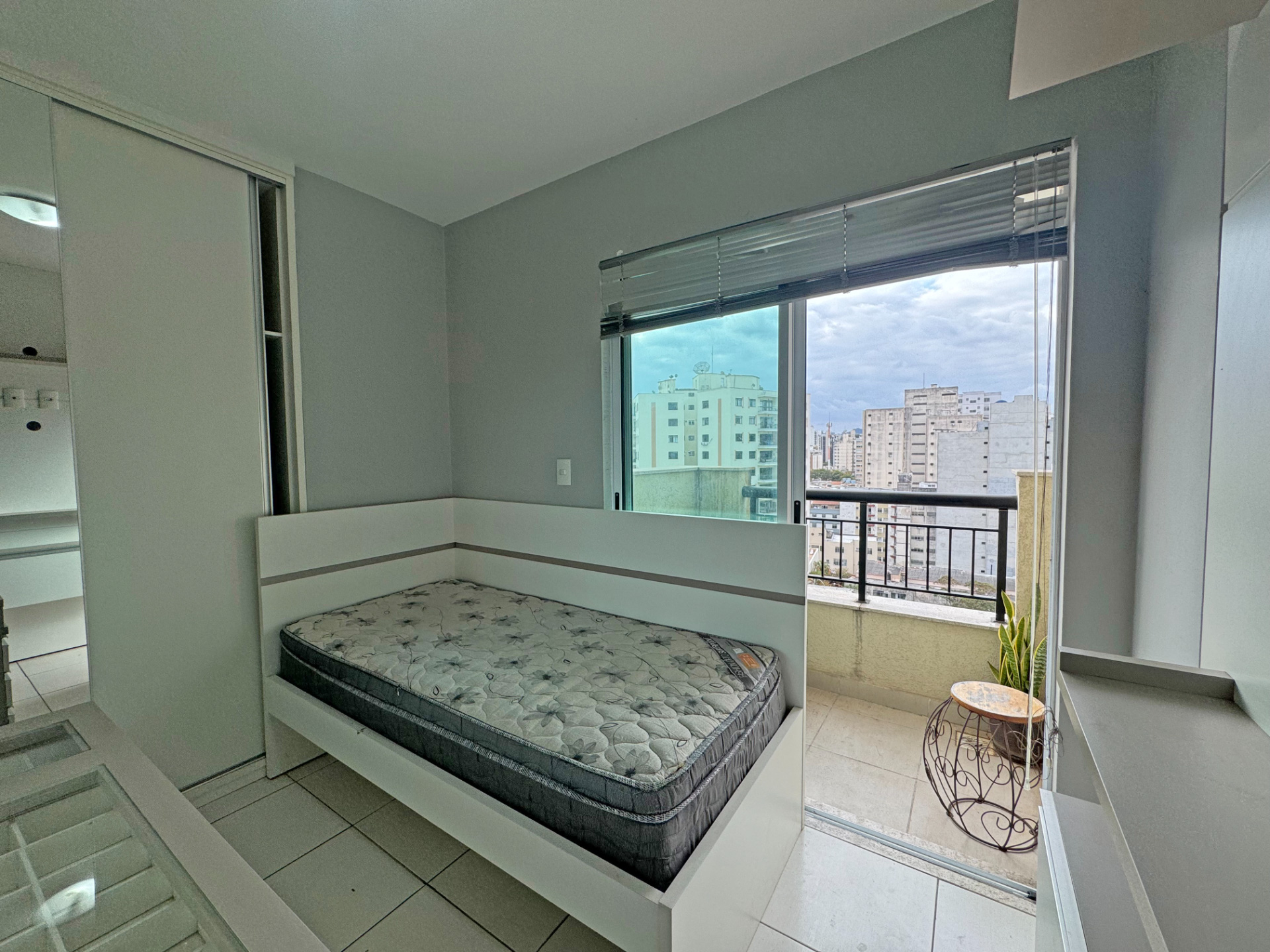 Centro: Vista livre, 1 vaga. Apartamento 55m²., foto 3