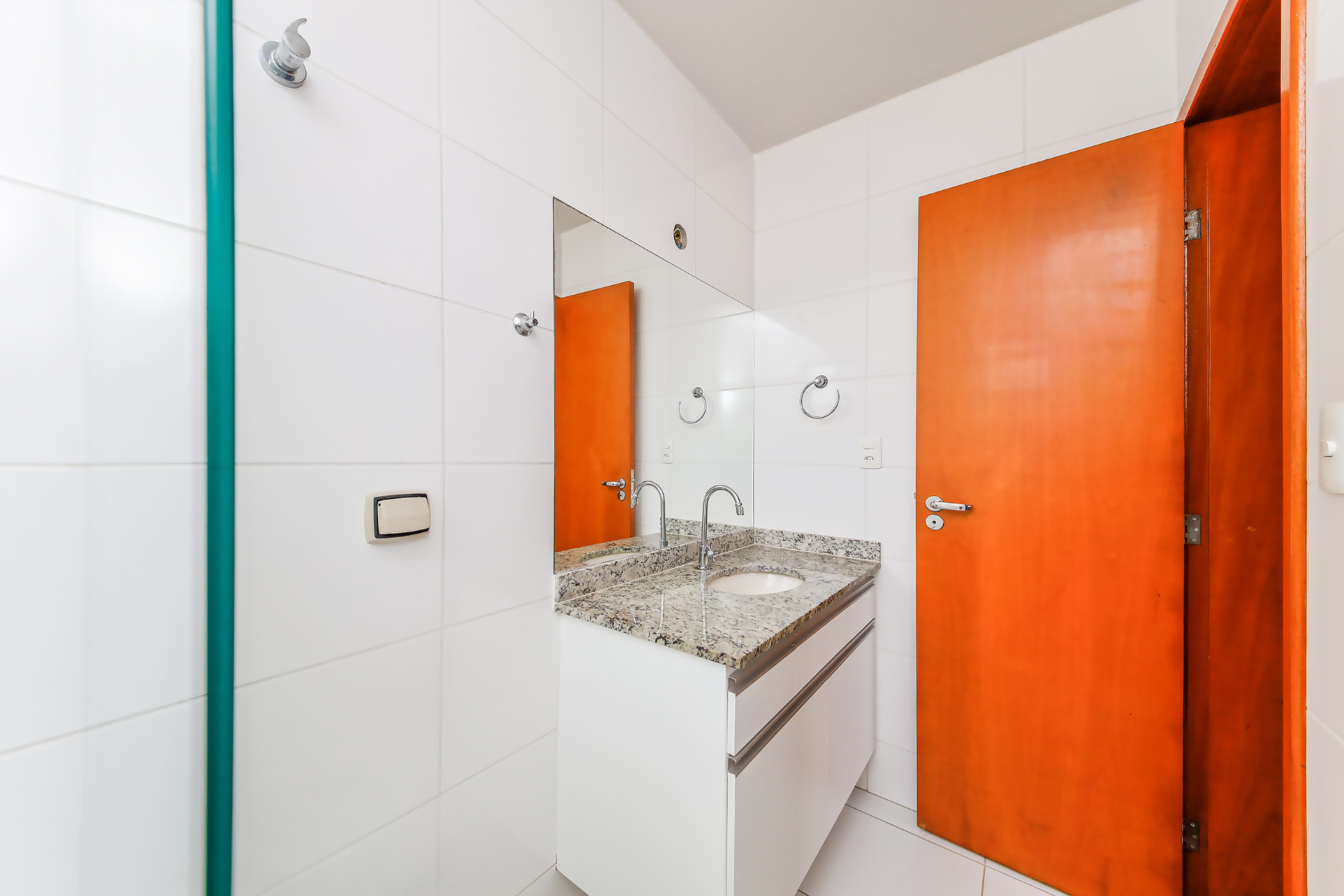 No Centro, 3 quartos, 2 vagas. Ambientes claros., foto 9