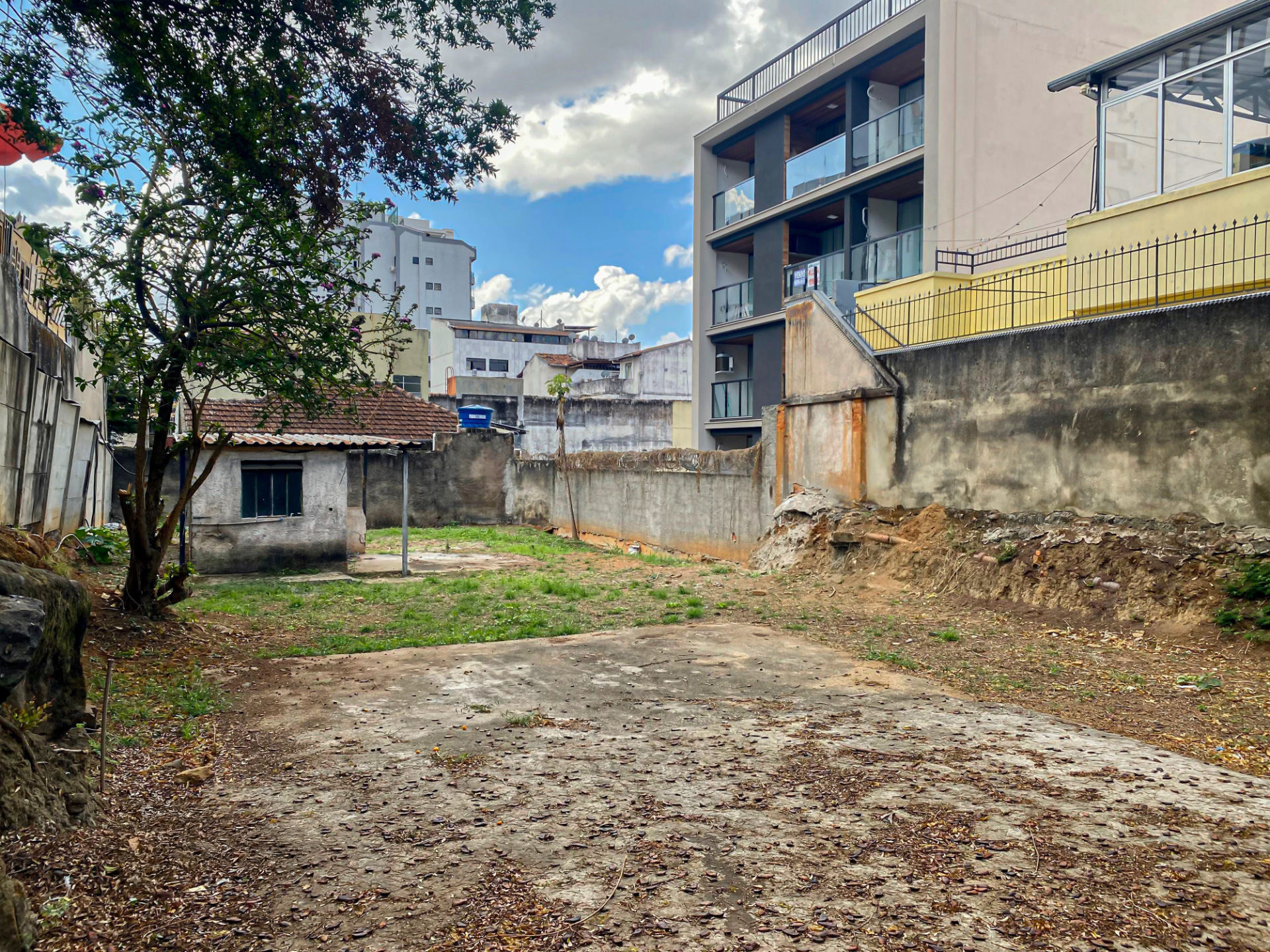 Terreno plano no Centro. 12m de frente., foto 1