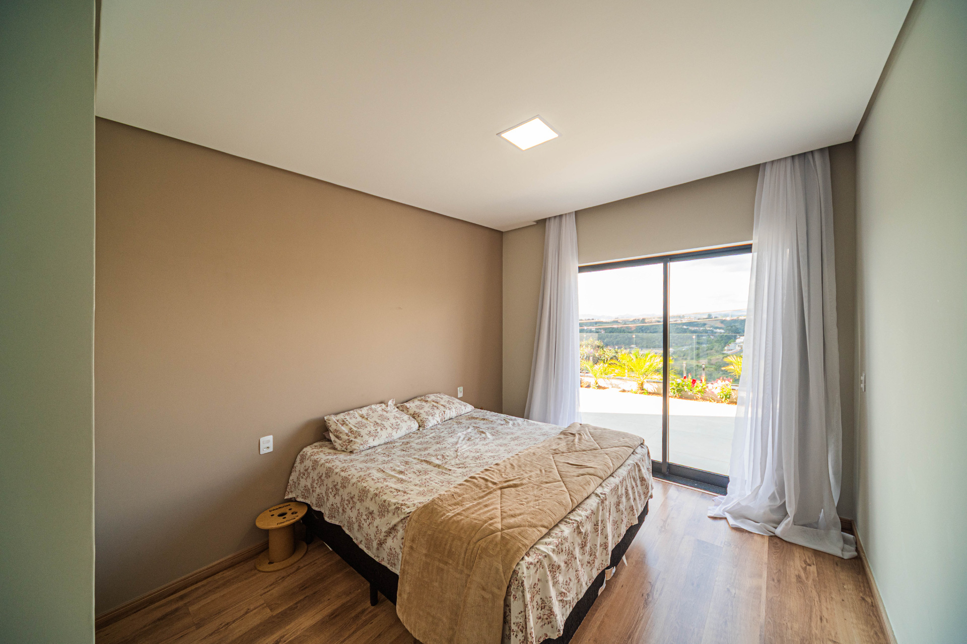 Casa linear, 3 suítes, vista livre para a serra., foto 9