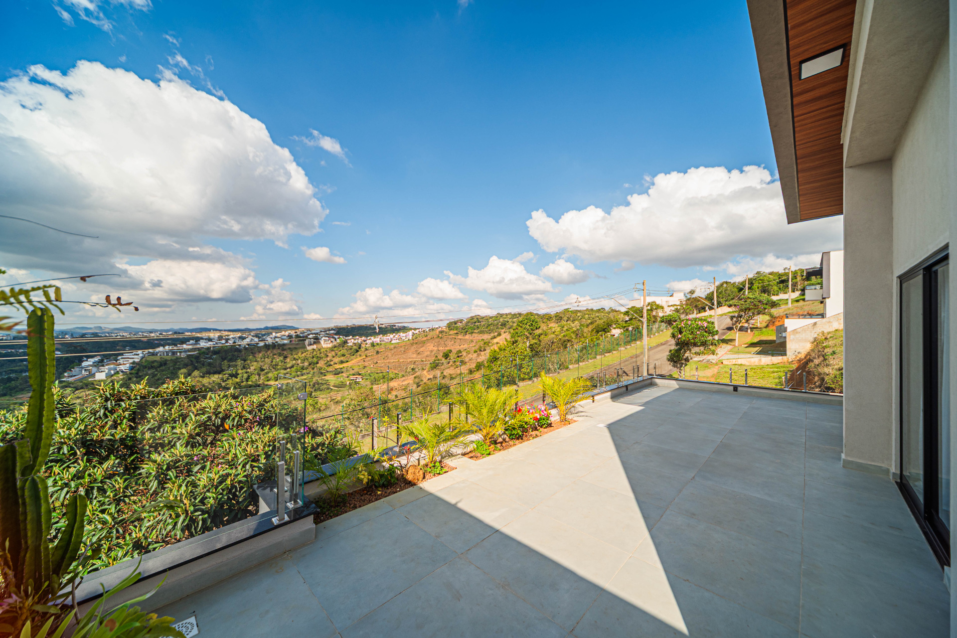 Casa linear, 3 suítes, vista livre para a serra., foto 7