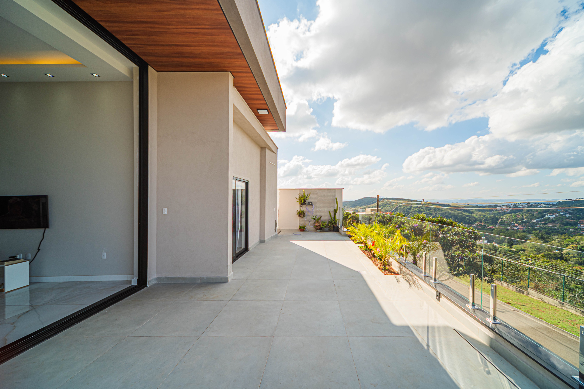 Casa linear, 3 suítes, vista livre para a serra., foto 6