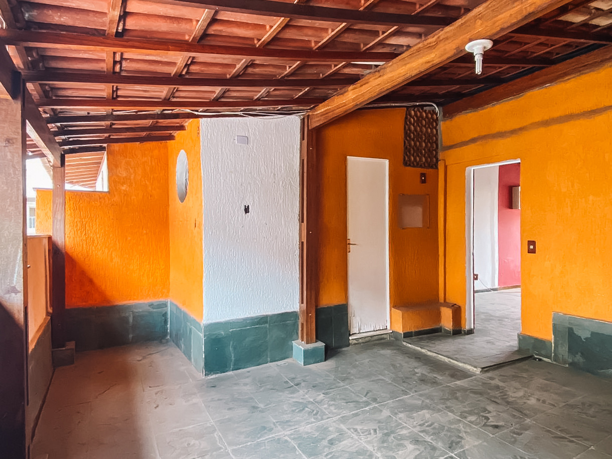 Casa no Cascatinha. Salão com lareira. 3 pavimentos., foto 20