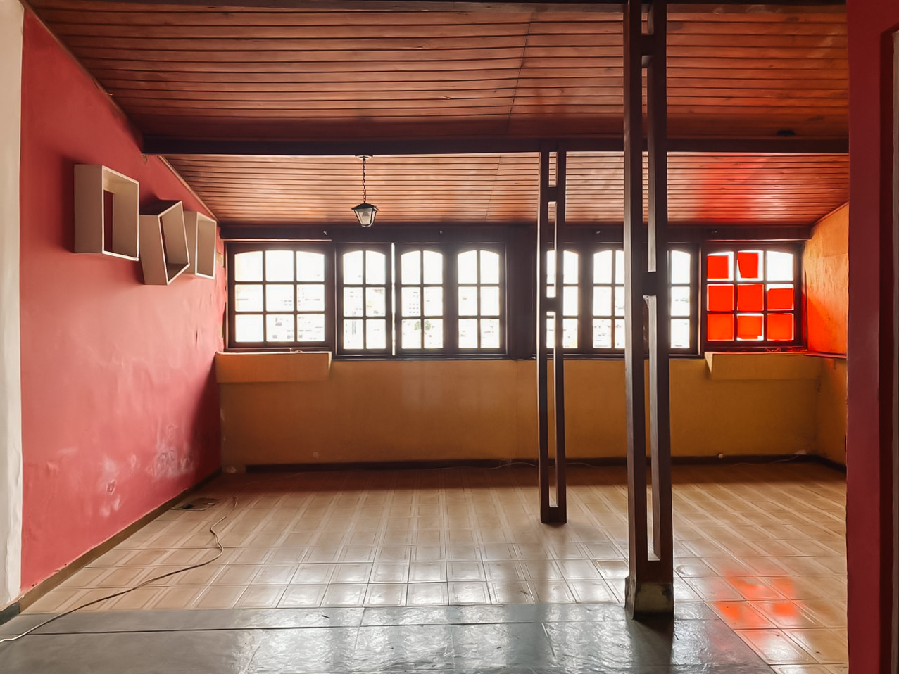 Casa no Cascatinha. Salão com lareira. 3 pavimentos., foto 18