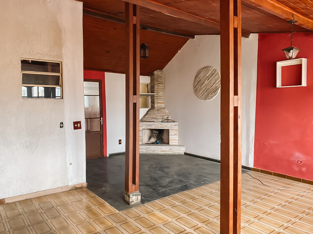 Casa no Cascatinha. Salão com lareira. 3 pavimentos., foto 17