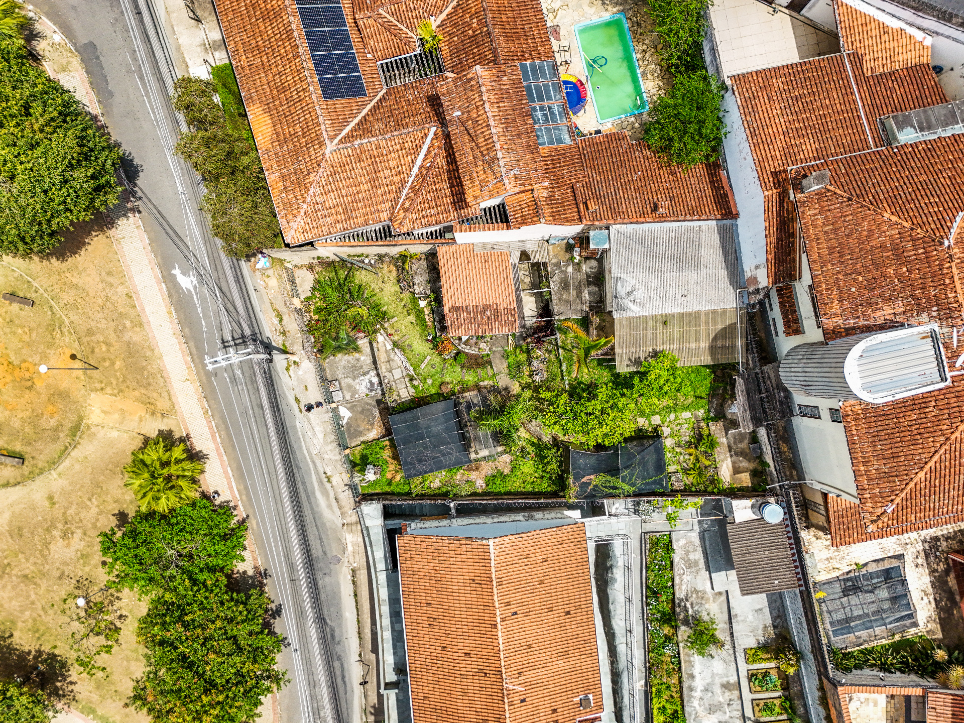 Terreno 400m² em Santa Luzia. Perto do Estrela Sul., foto 1