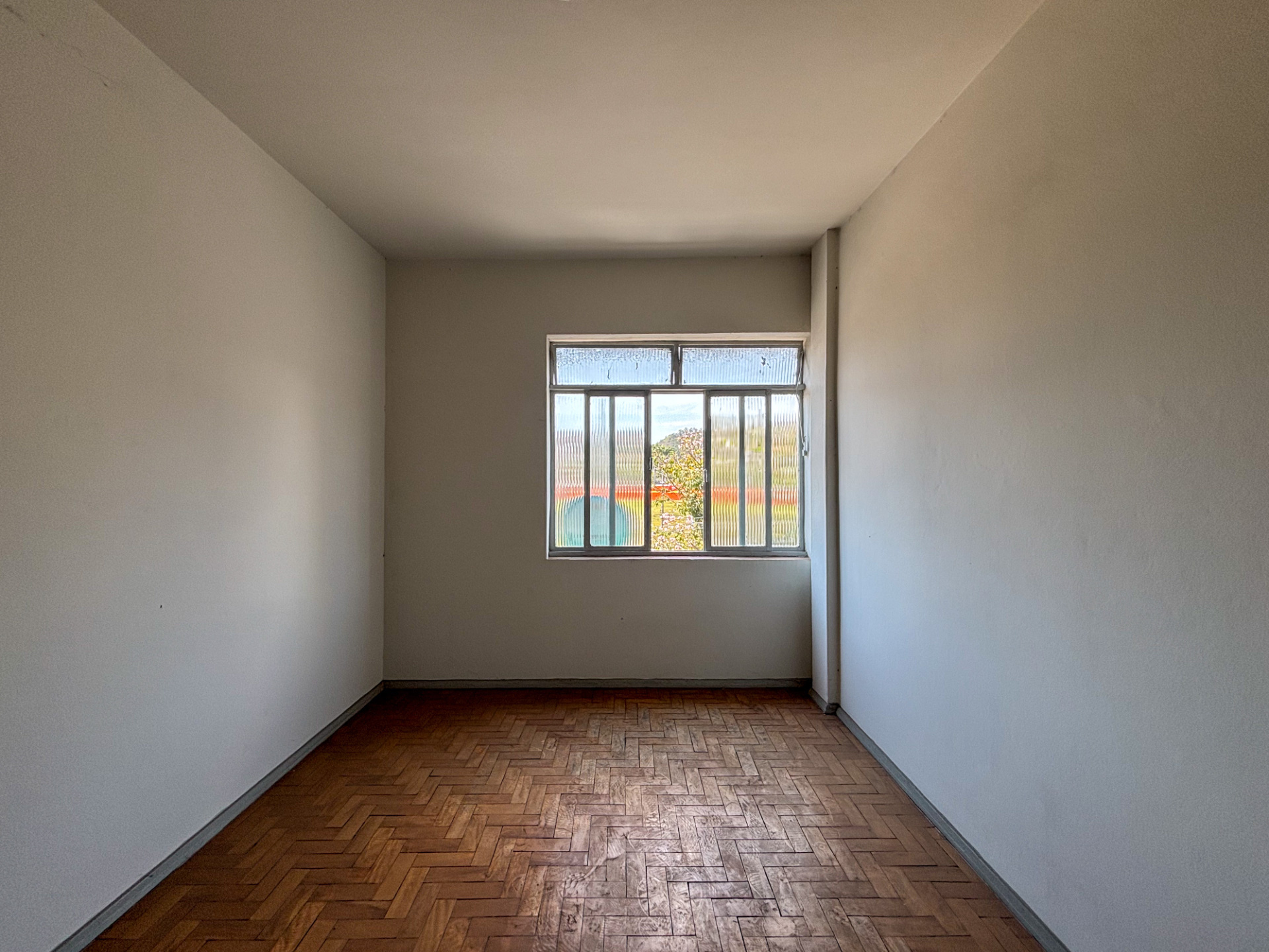 Centro: apartamento amplo em rua plana., foto 3