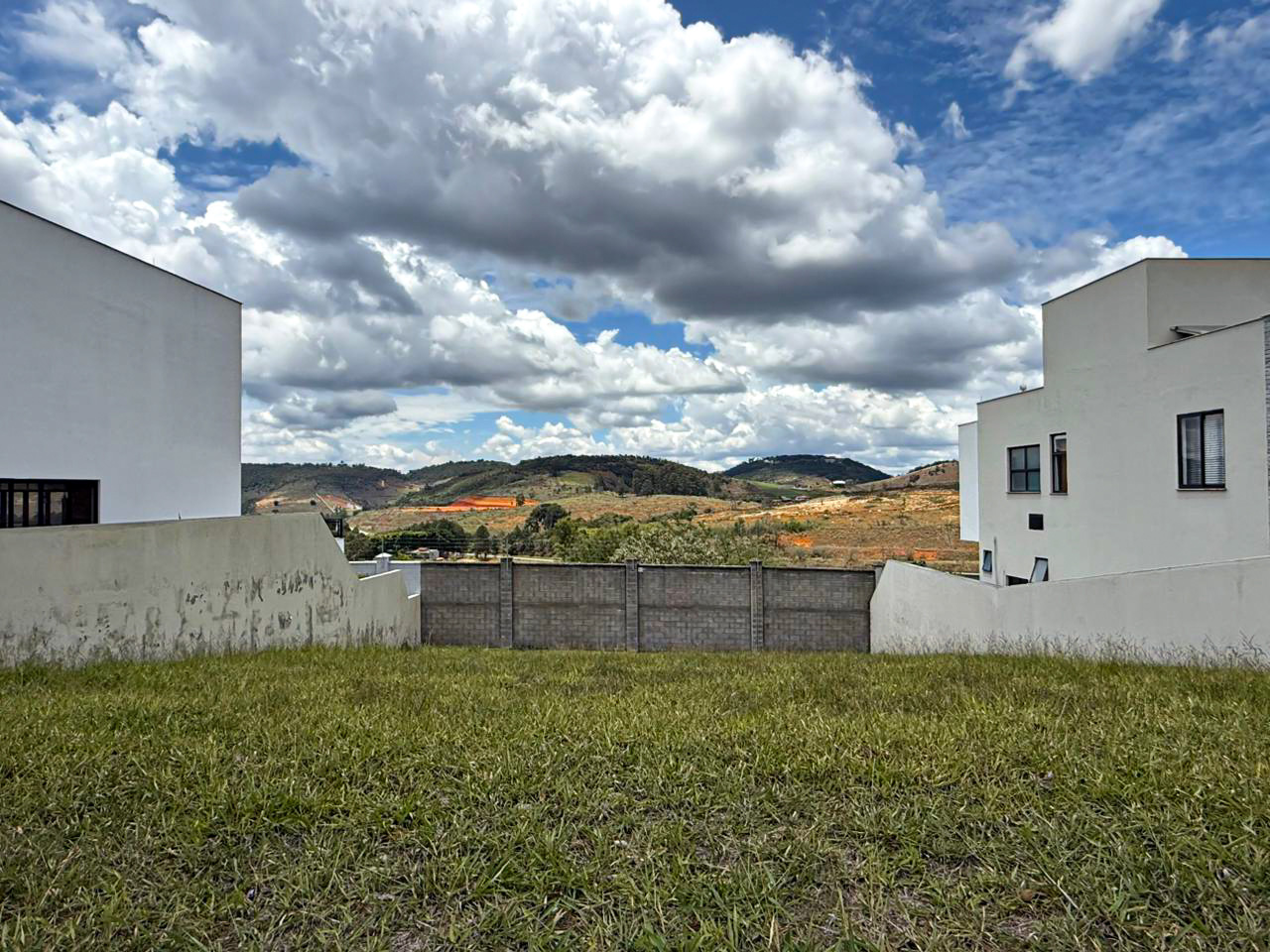Alphaville: Terreno com vista para a represa, foto 3