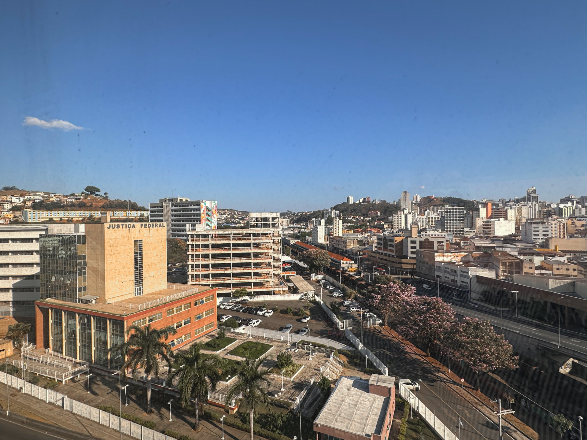 Centro: Sala 83m², vista livre, vaga. Venda., foto 4