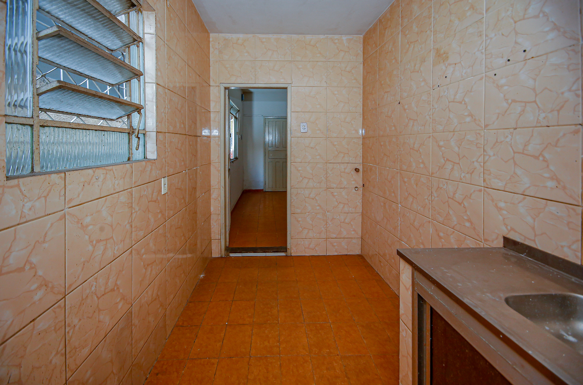 Casa térrea 94m² no Santa Luzia. Terreno amplo, terraço., foto 4