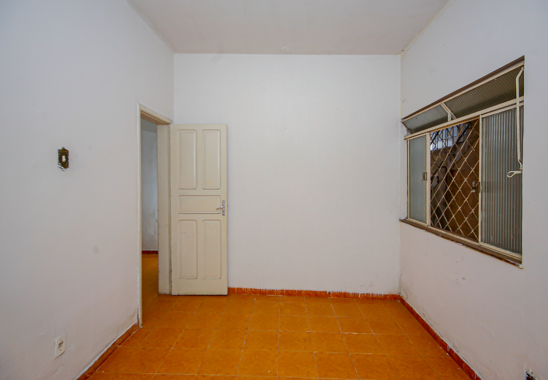 Casa térrea 94m² no Santa Luzia. Terreno amplo, terraço., foto 8