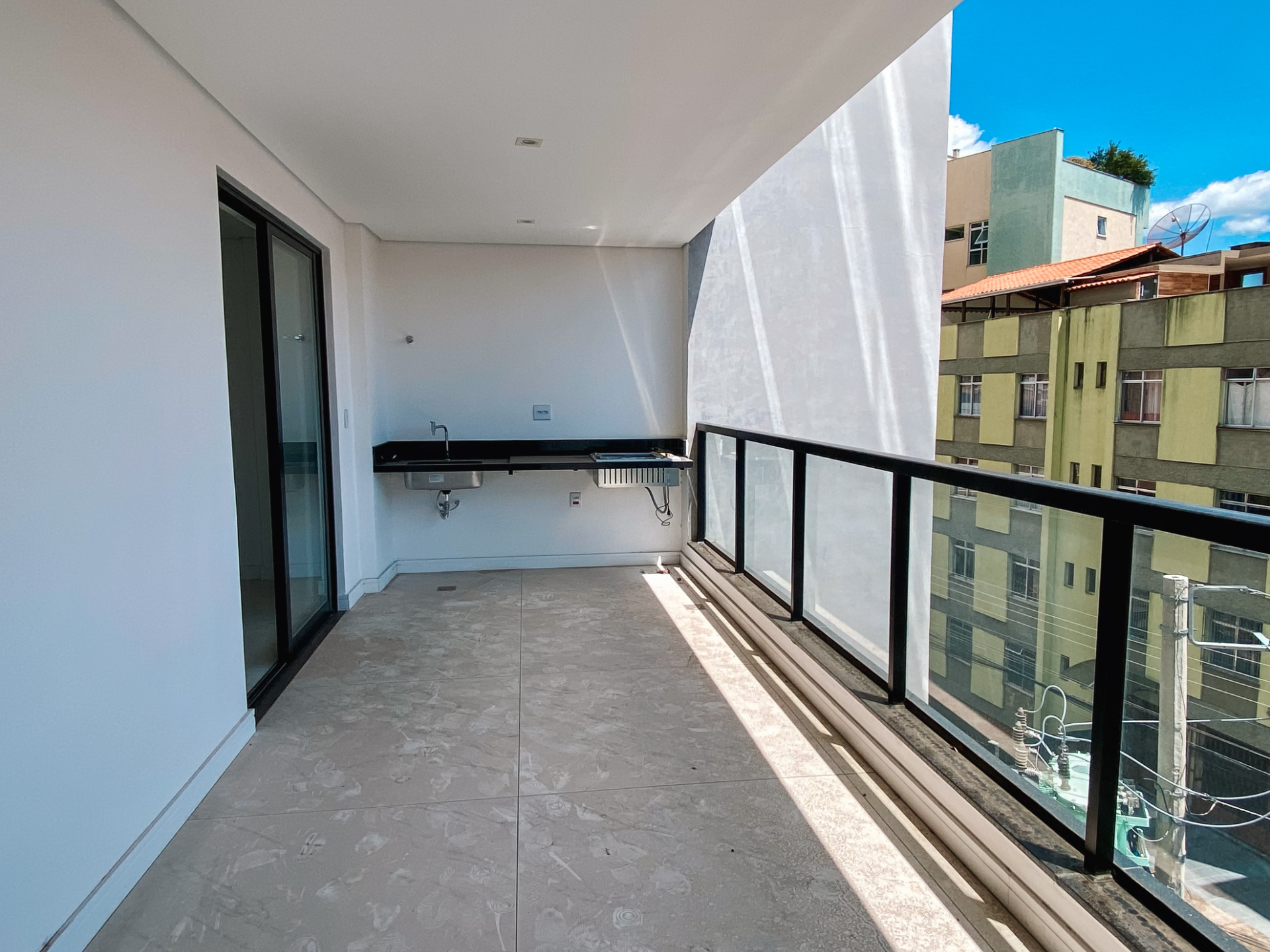 Apartamento 1 por andar. 3 suítes em Santa Helena., foto 3