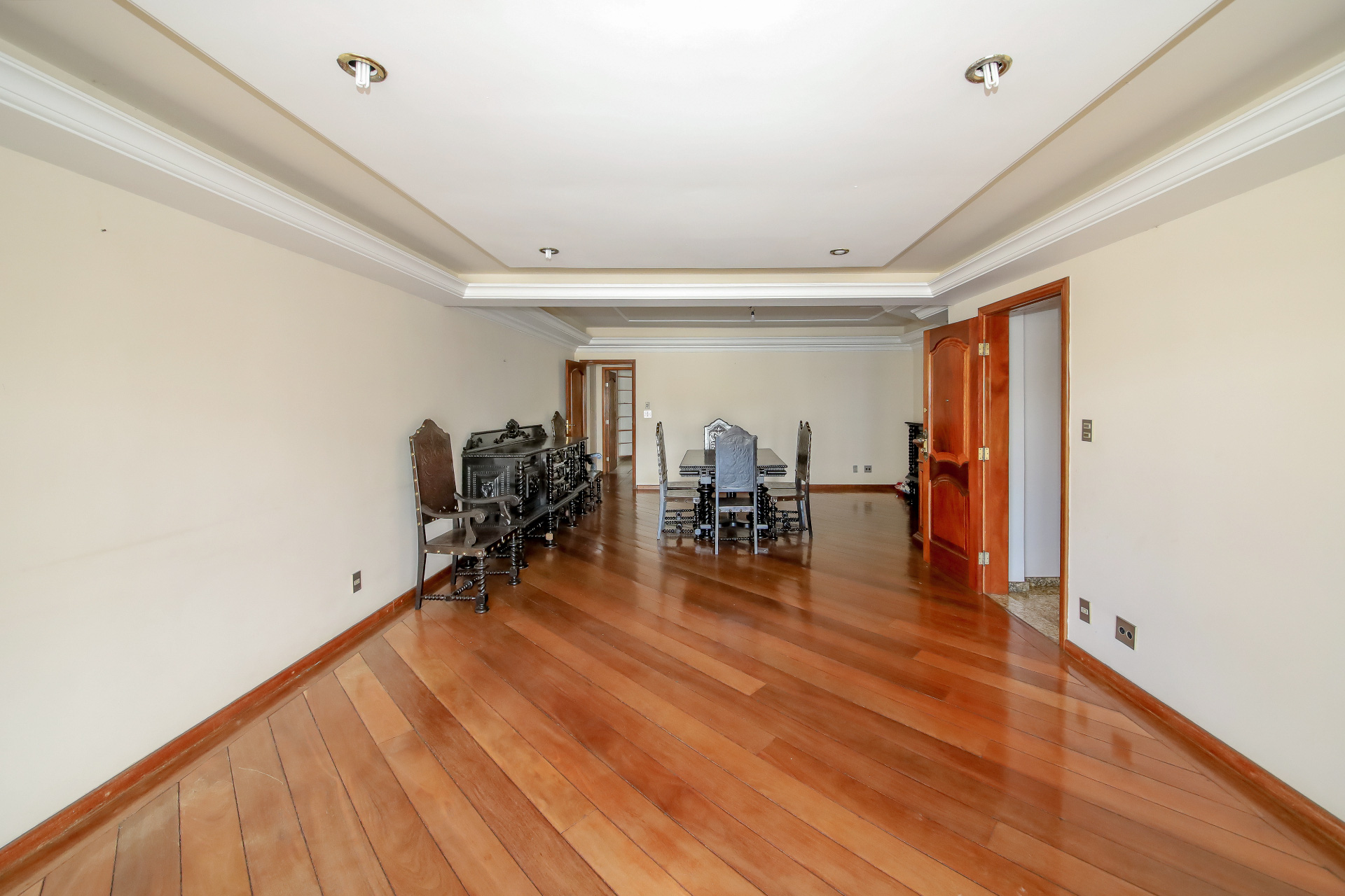 Apartamento clássico no São Mateus, 301m². Bem espaçoso., foto 3