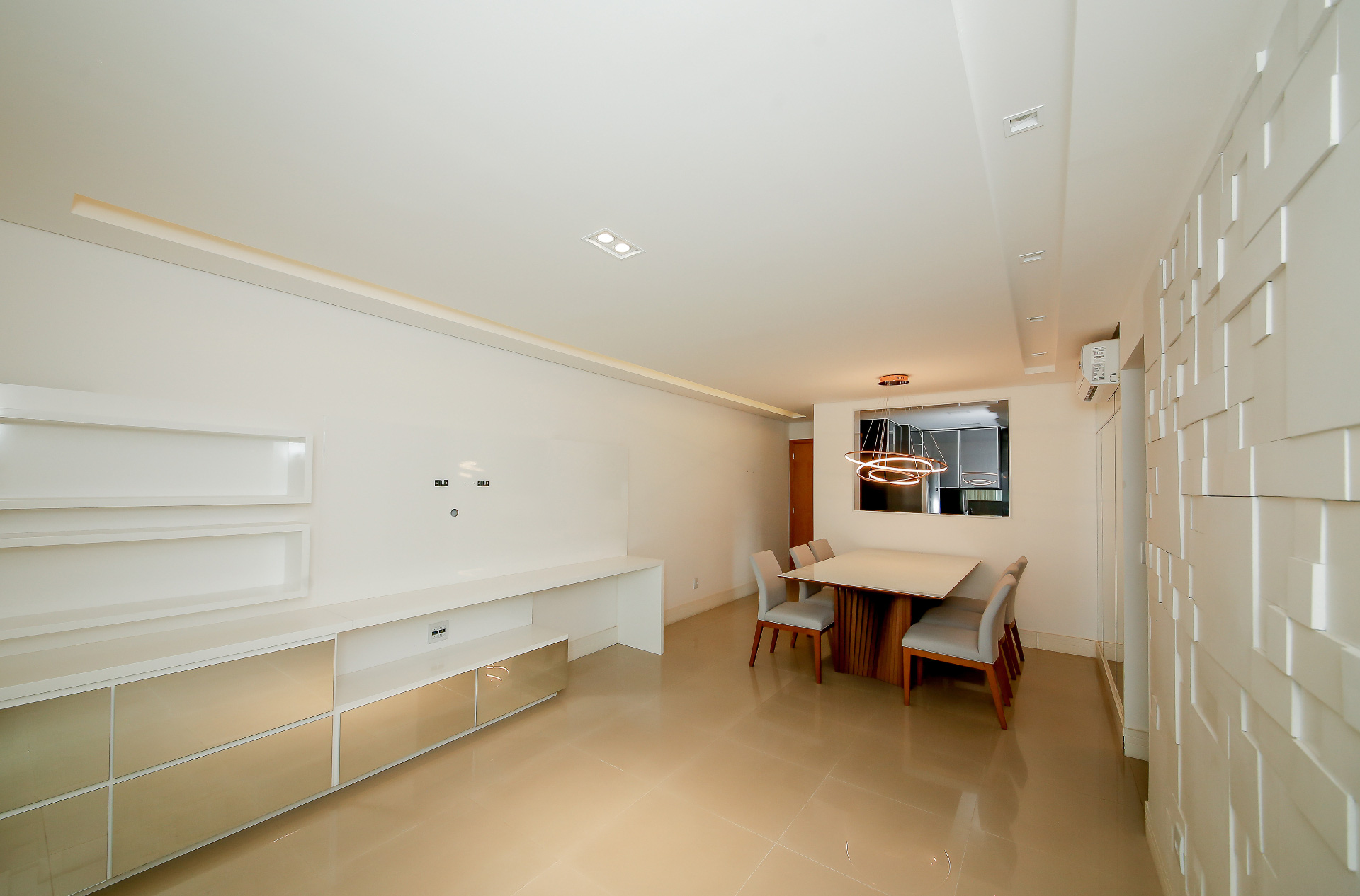 Alto dos Passos: 2 suítes, planejado, 121m². 2 vagas., foto 3