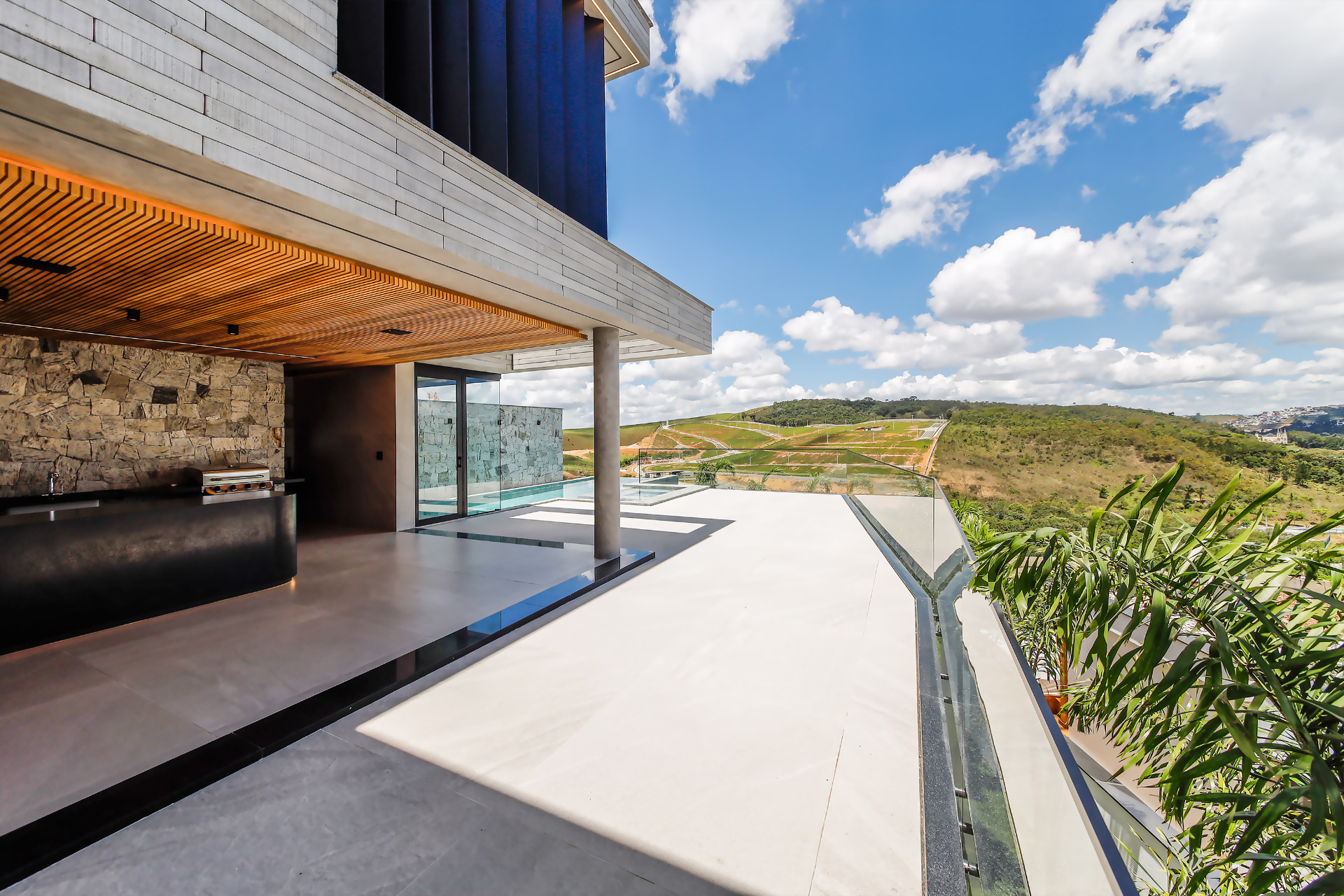 São Pedro: Casa com vista permanente para a represa., foto 13