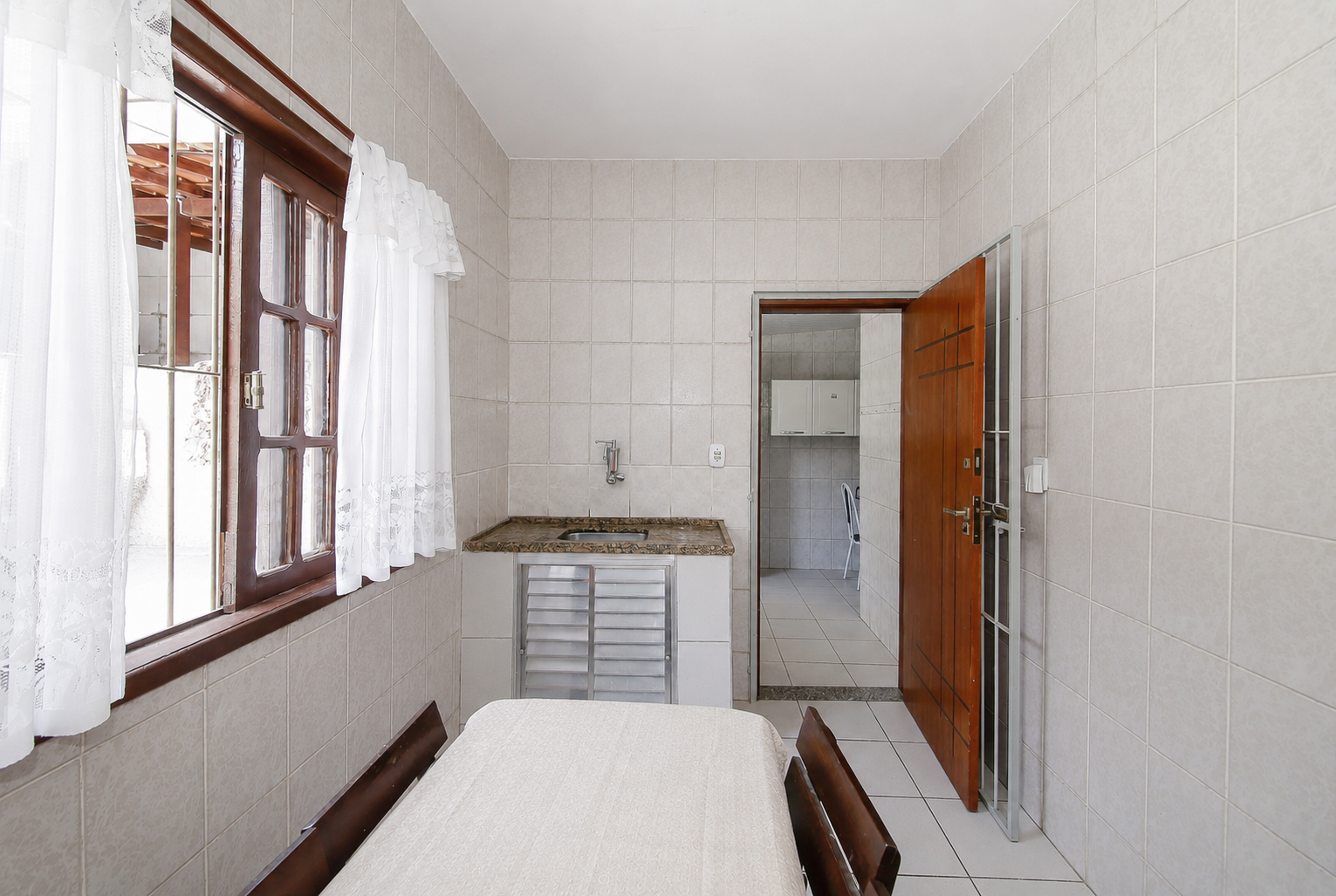 Casa linear, quintal com churrasqueira. São Pedro., foto 12