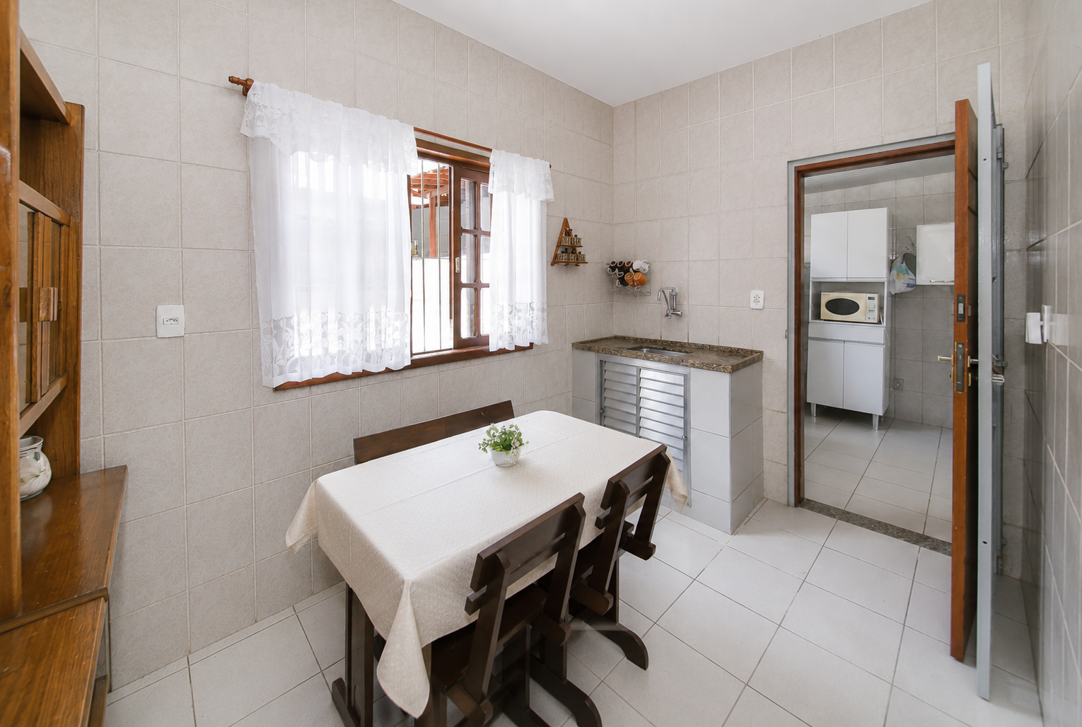 Casa linear, quintal com churrasqueira. São Pedro., foto 13