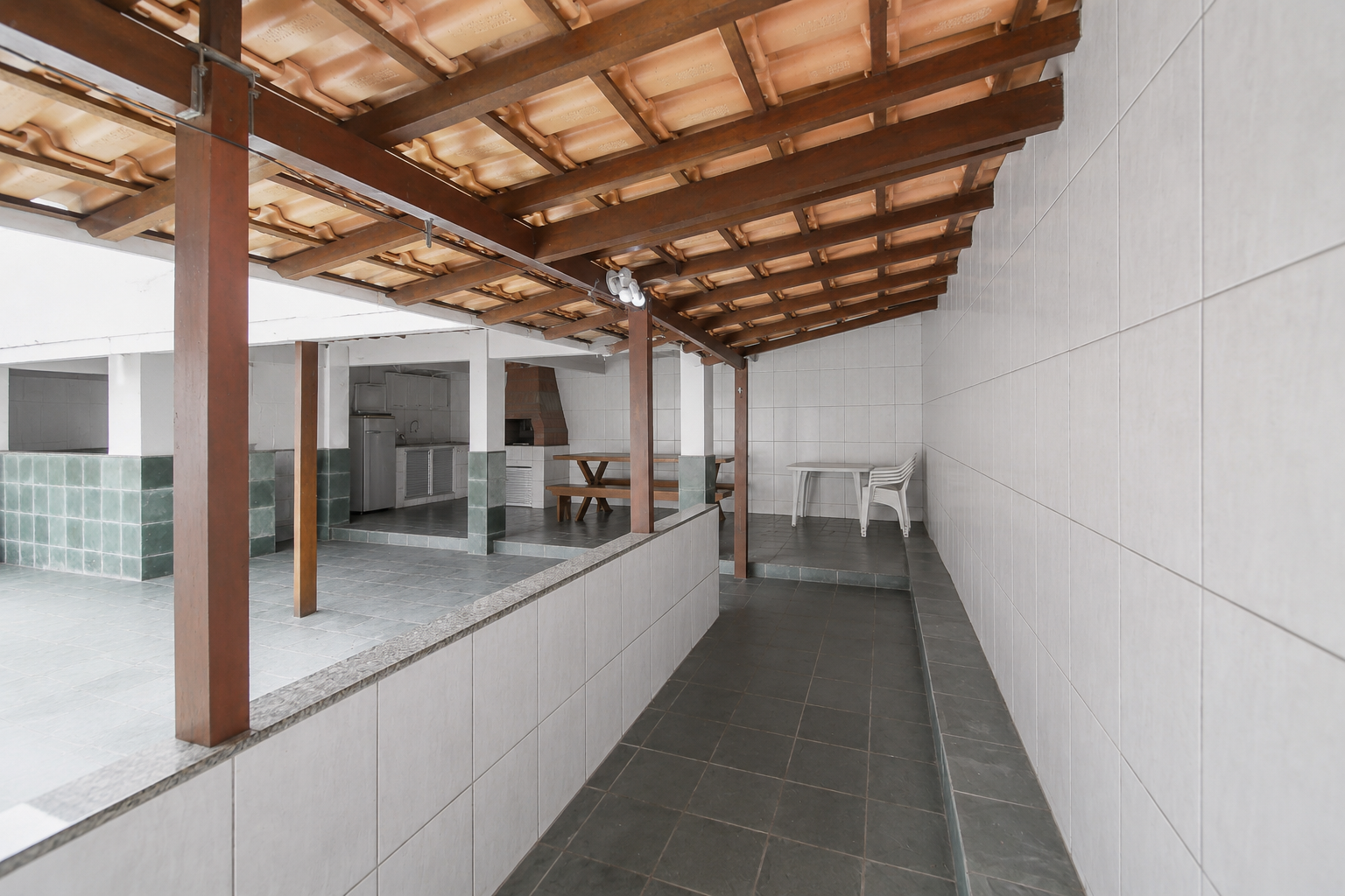 Casa linear, quintal com churrasqueira. São Pedro., foto 17