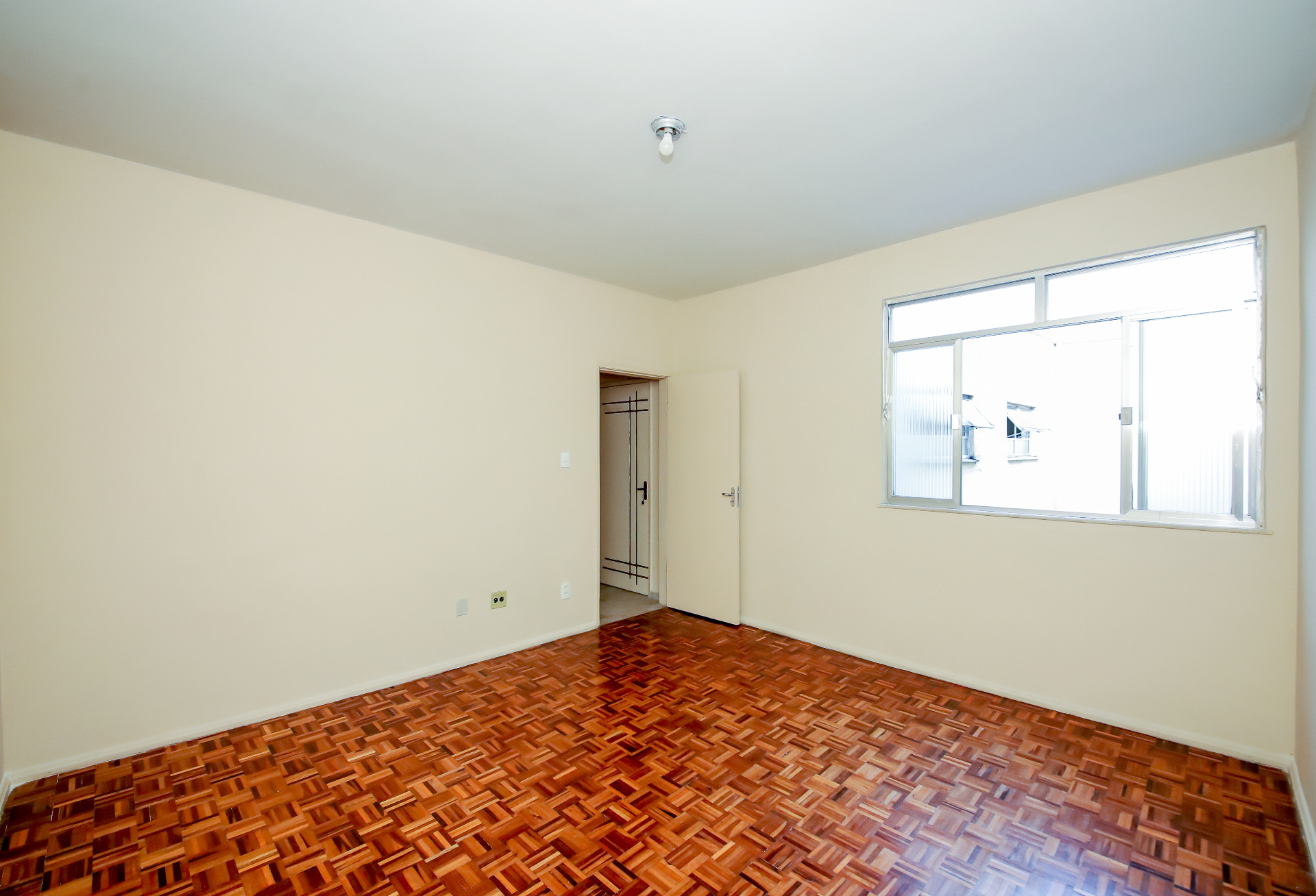 No Paineiras, apê de 3 quartos com suíte e 122 m², foto 2
