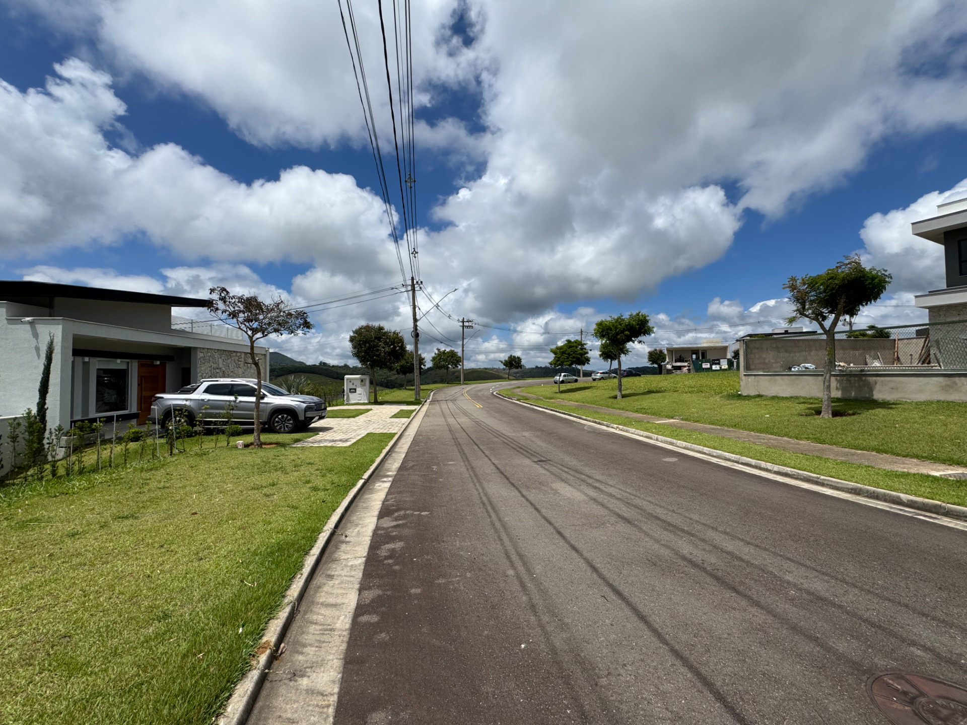 Lote em declive. 699 m² e vista livre., foto 6