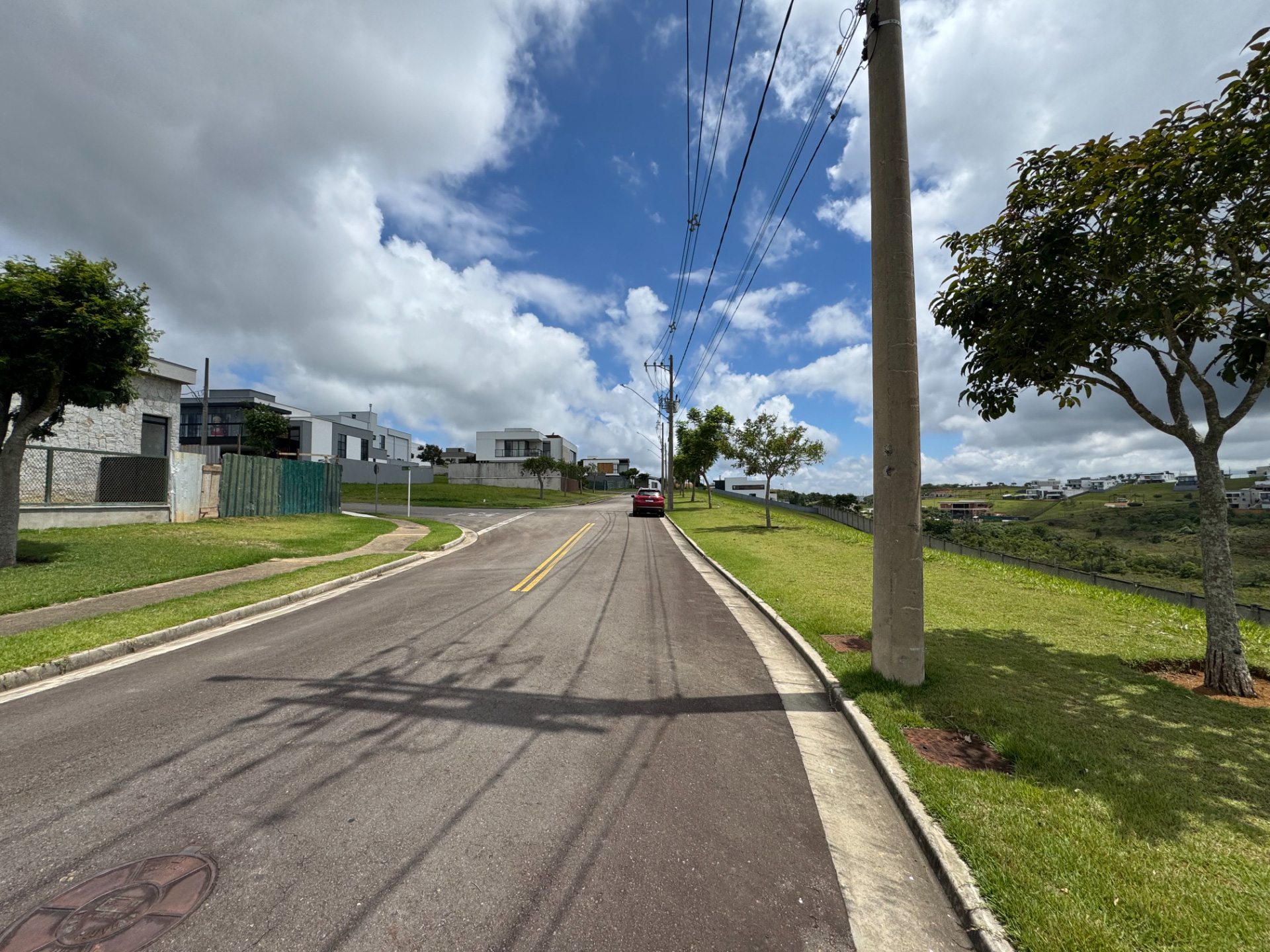 Lote em declive. 699 m² e vista livre., foto 5