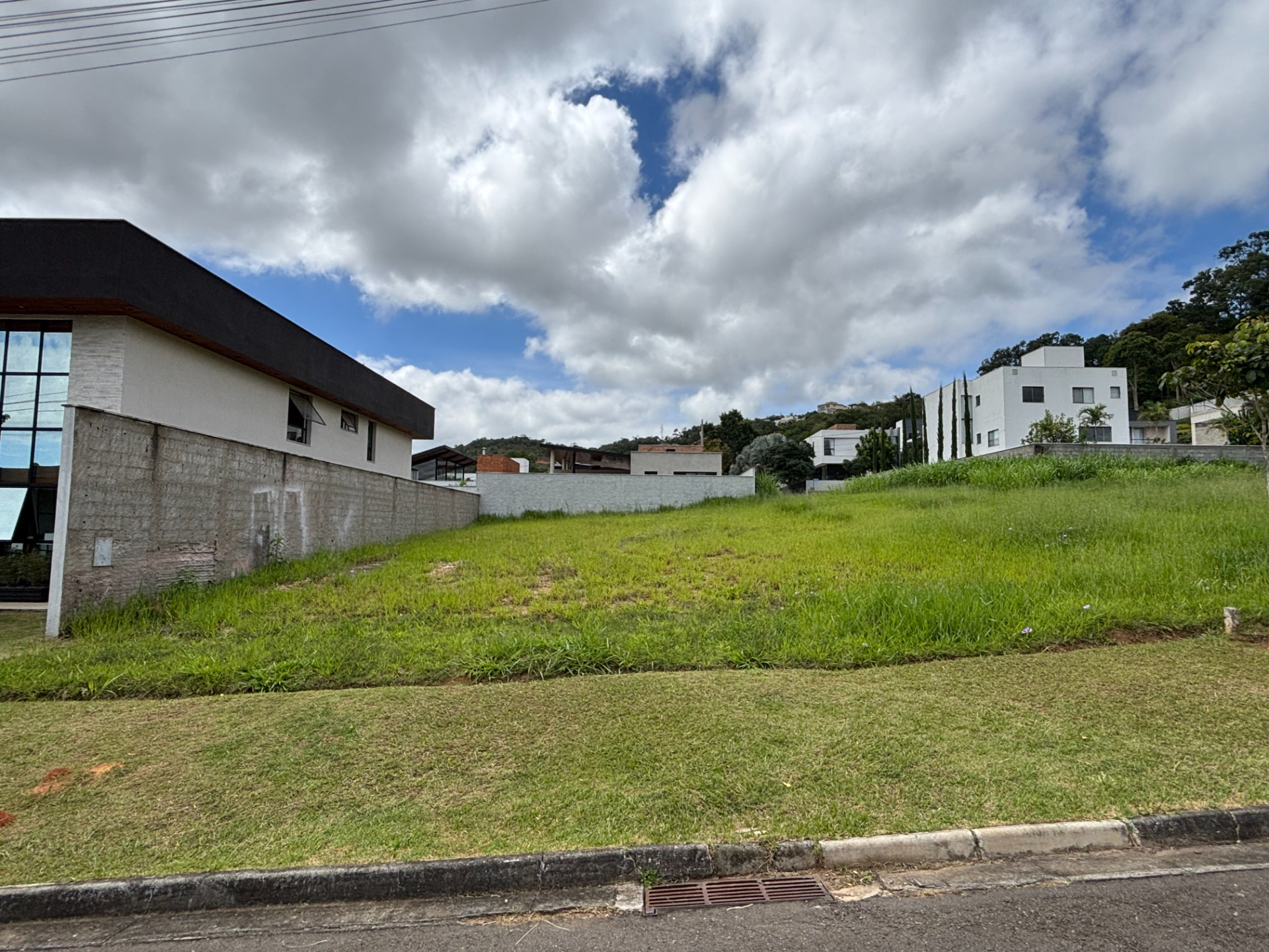 Terreno 445m² no Alvim. Plano e pronto para construir., foto 1