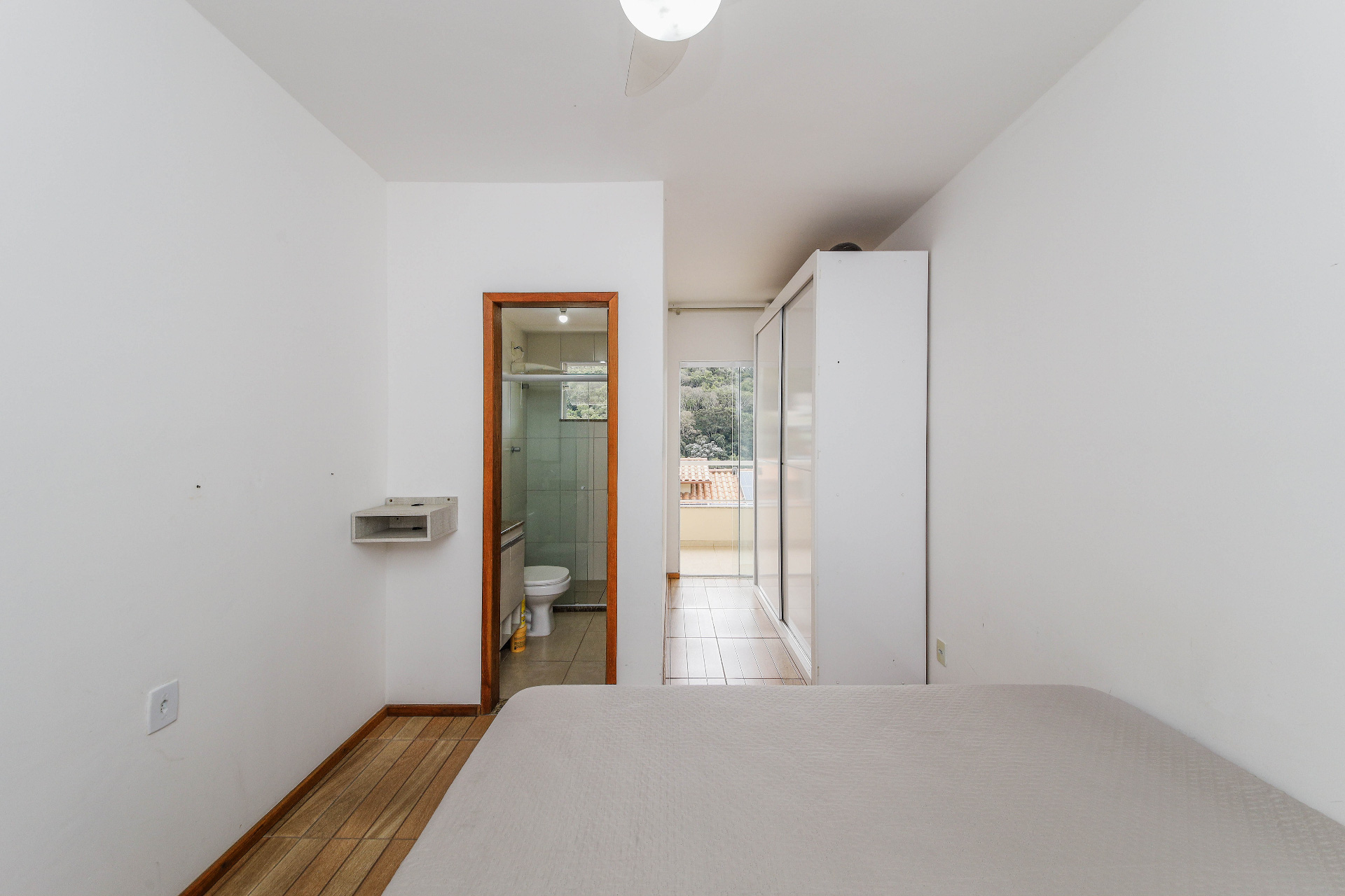 Casa Borboleta. 3 suítes, bom espaço externo., foto 17