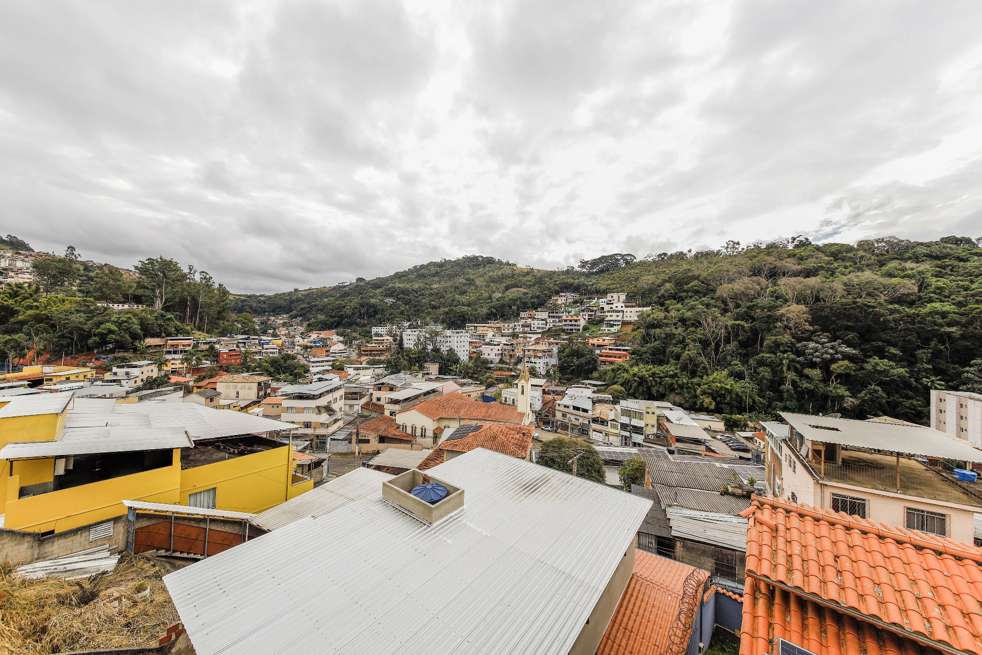 Casa Borboleta. 3 suítes, bom espaço externo., foto 8
