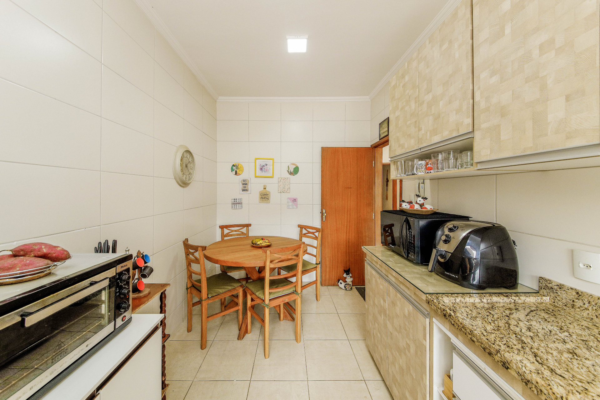 Casa Borboleta. 3 suítes, bom espaço externo., foto 13