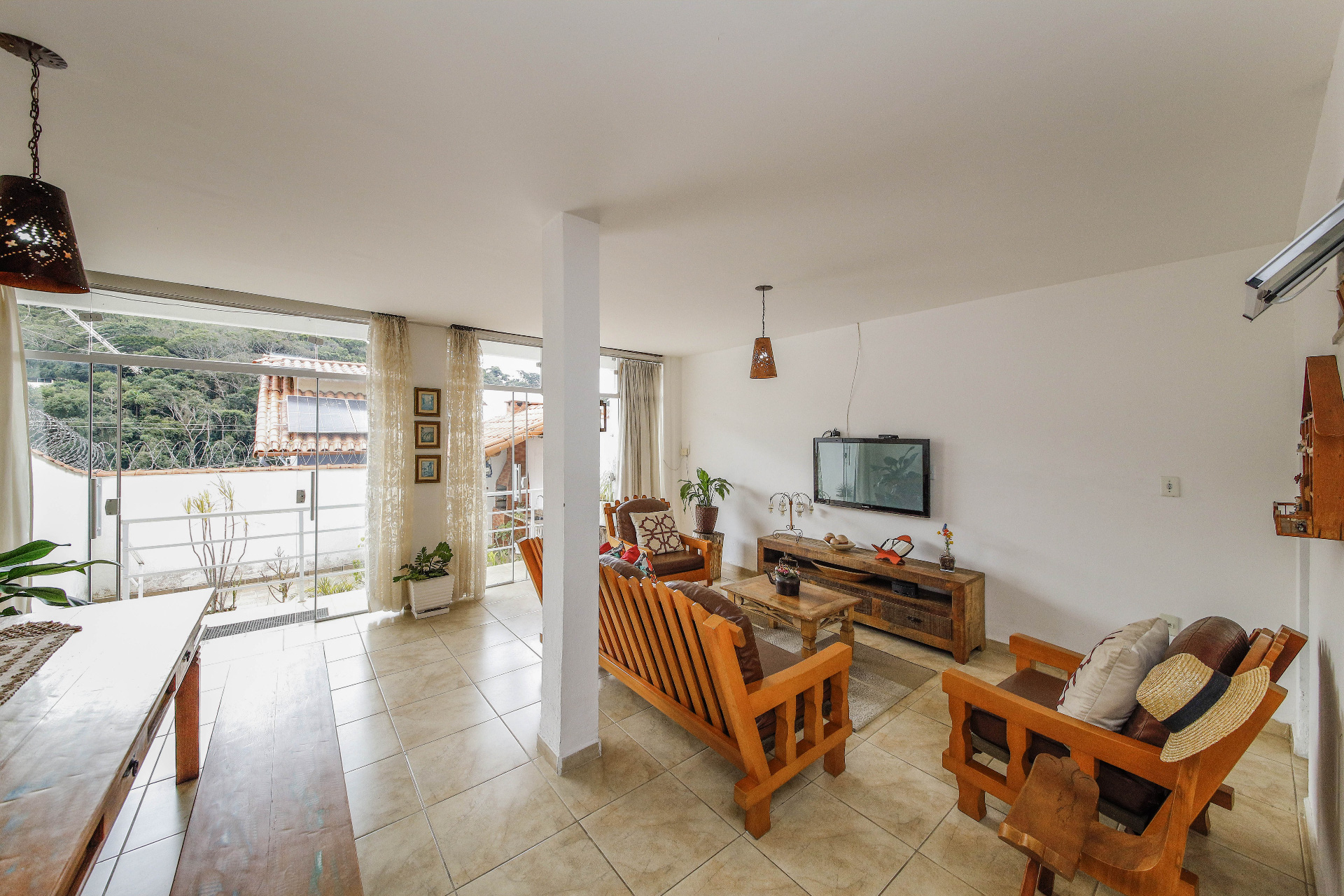 Casa Borboleta. 3 suítes, bom espaço externo., foto 21