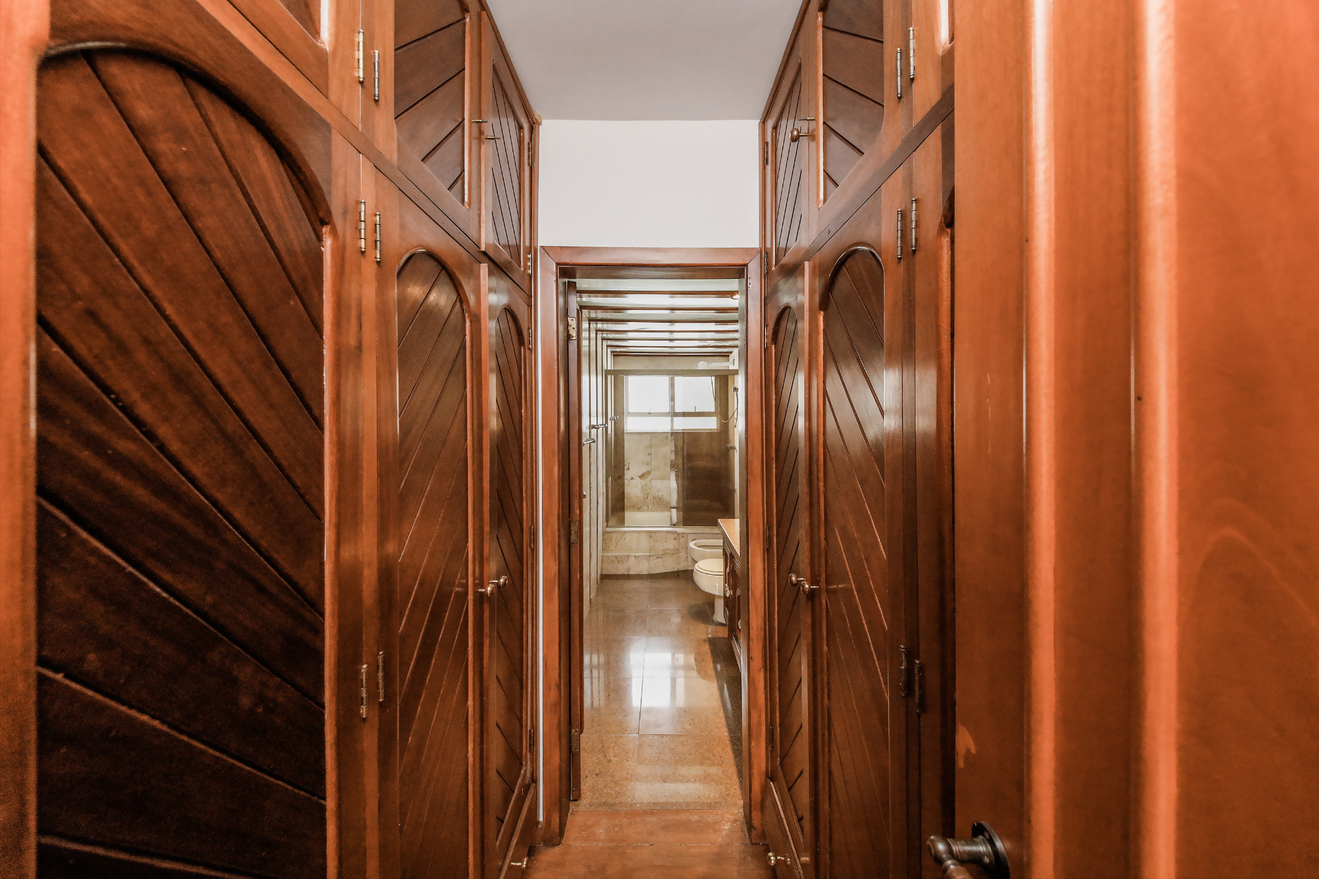 São Mateus. Apartamento clássico, com 238m². Boa planta., foto 15