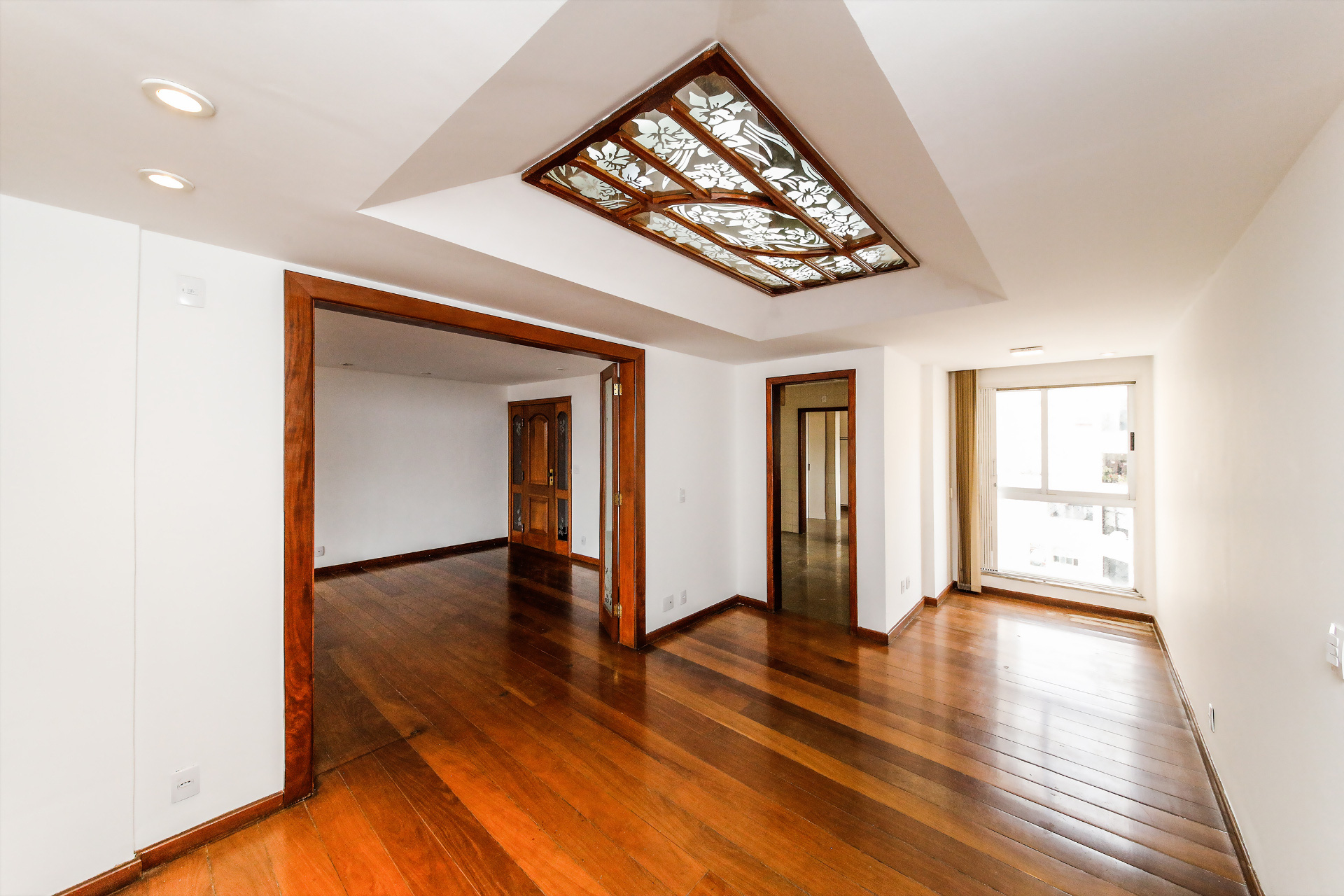 São Mateus. Apartamento clássico, com 238m². Boa planta., foto 9